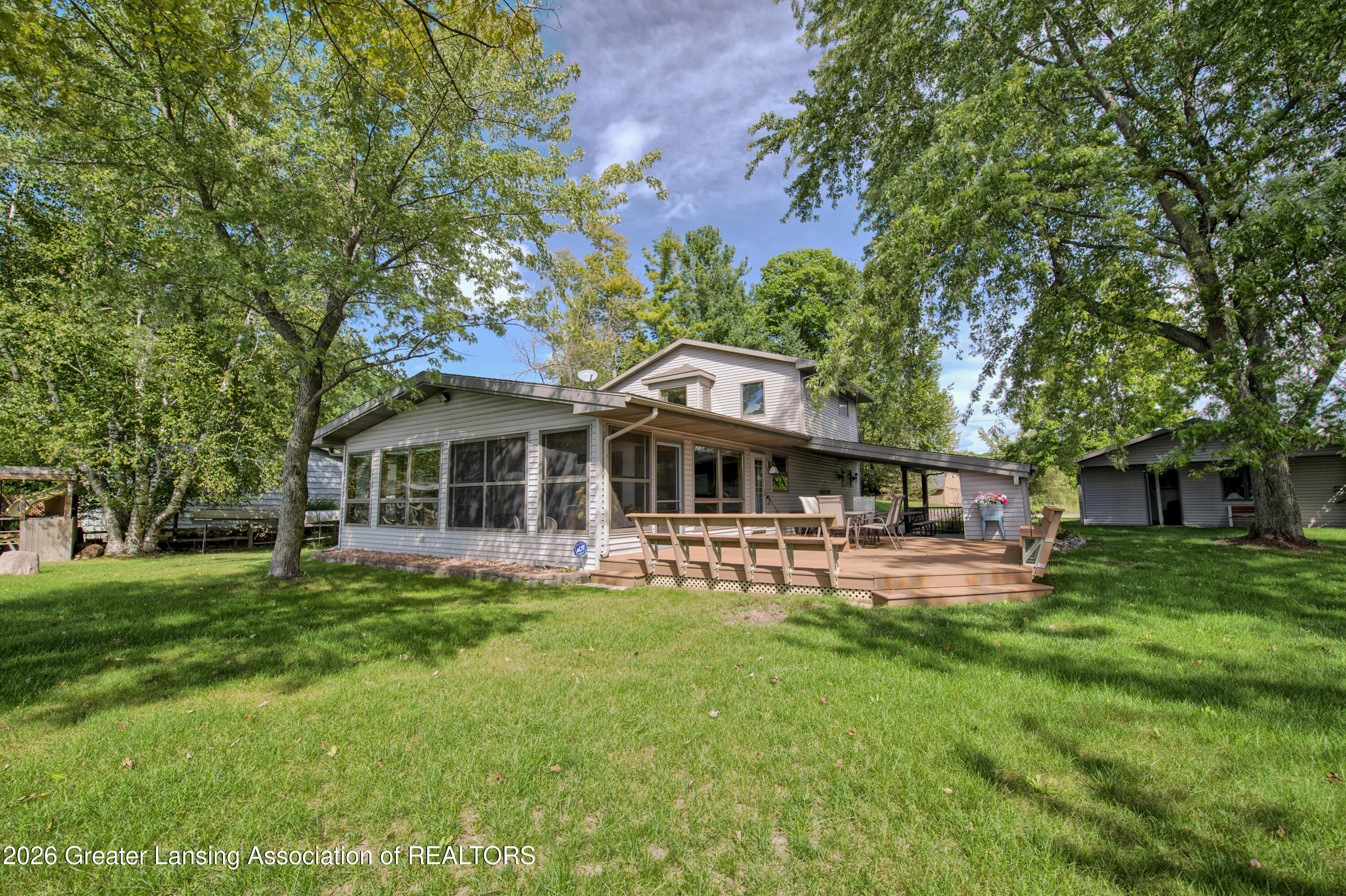 9471 Peninsula Drive — photo