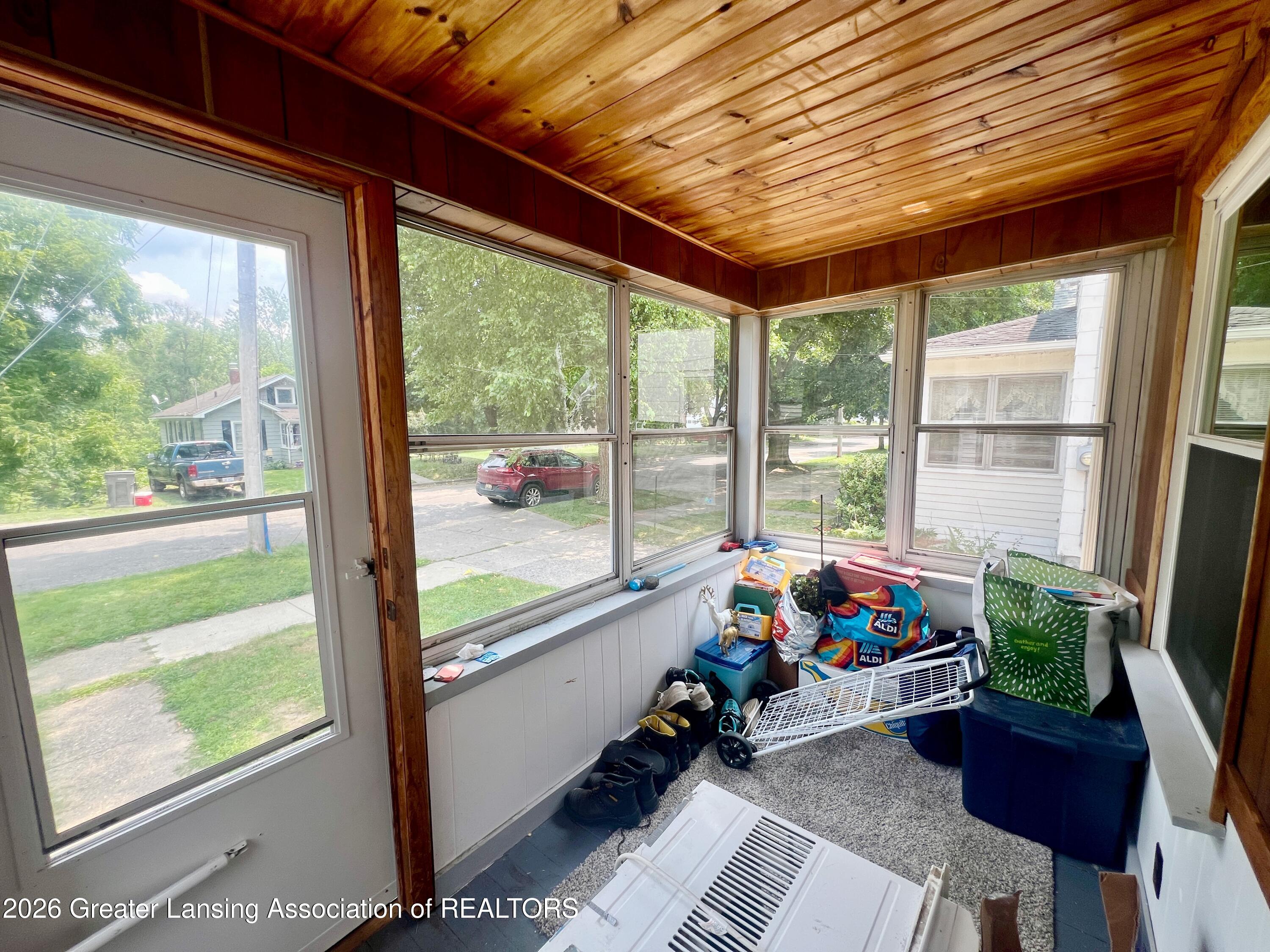 708 Orange, Jackson, MI 49202 — photo 2