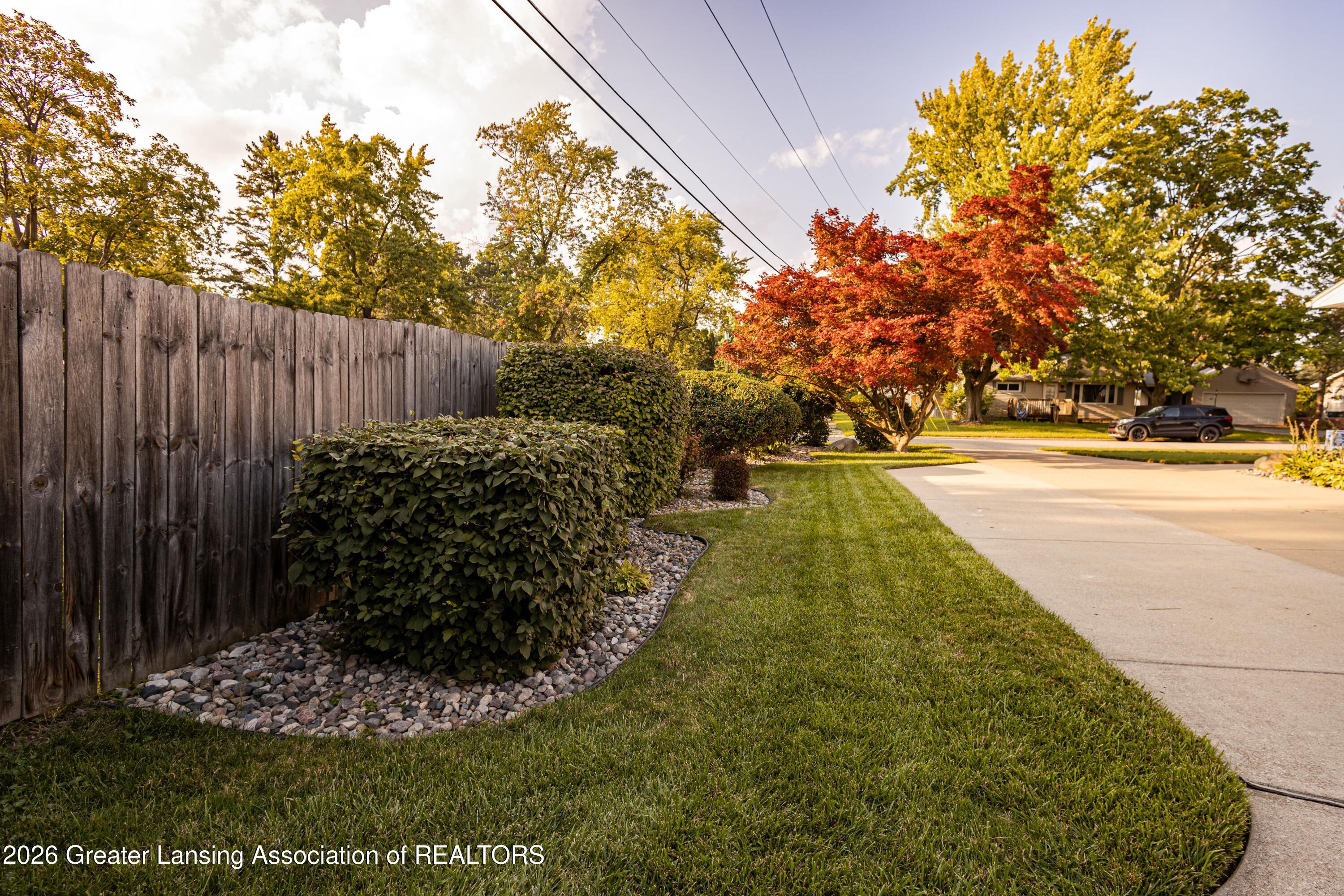 3221 Sunnylane, Lansing, MI 48906 — photo 2