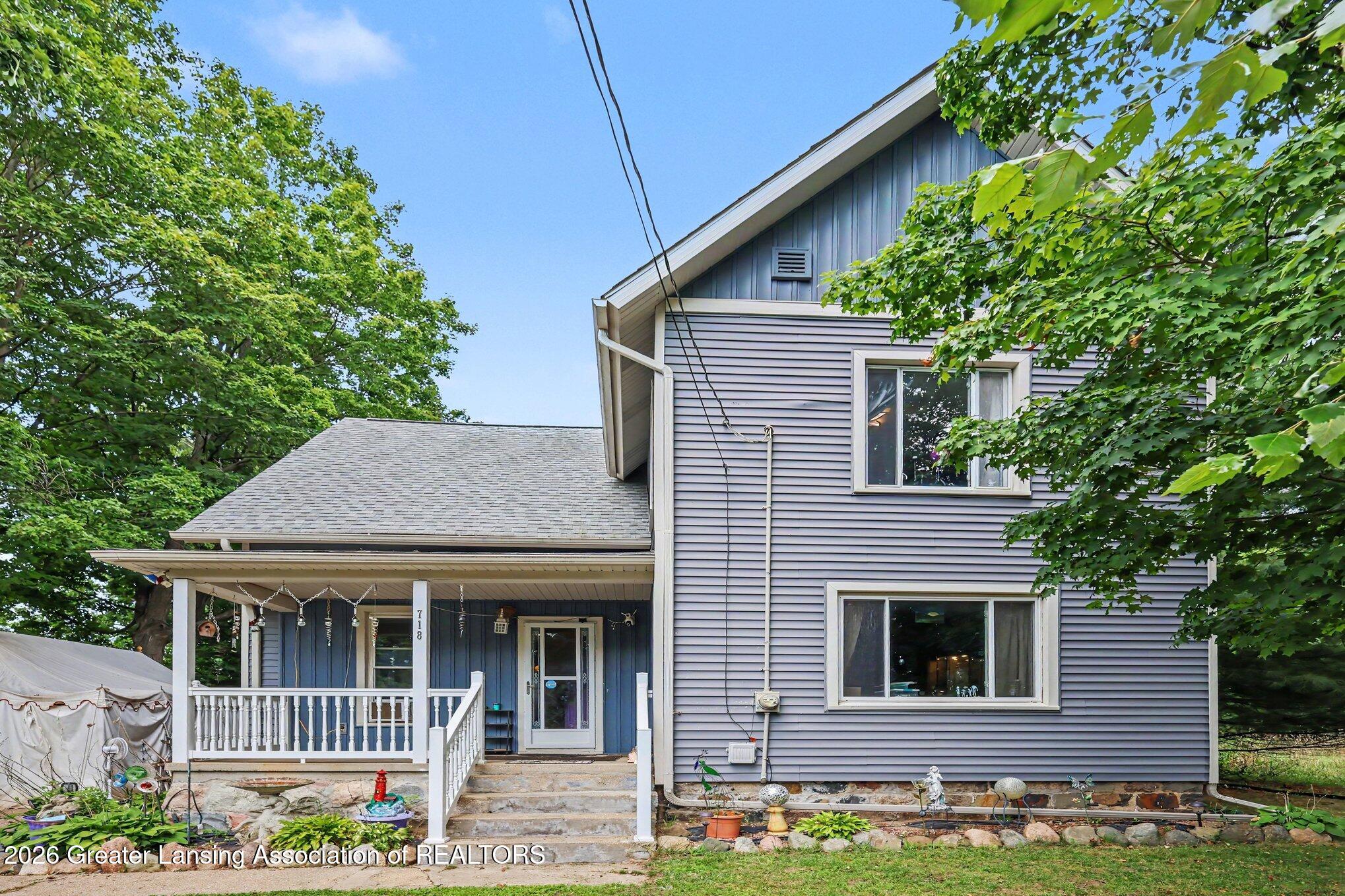 718 E Race Road — photo