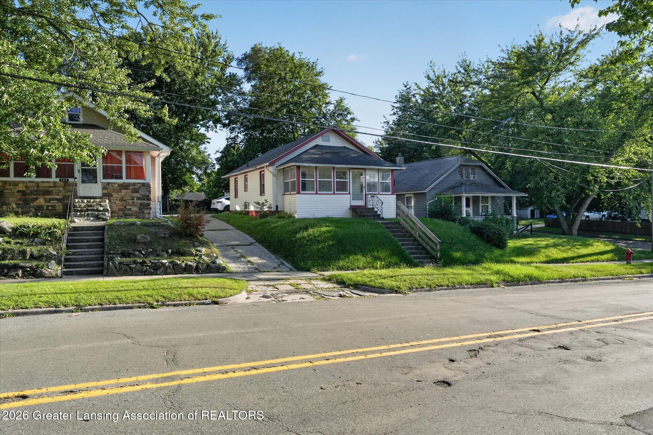 303 E Prospect Street, Jackson, MI 49203 — photo 2