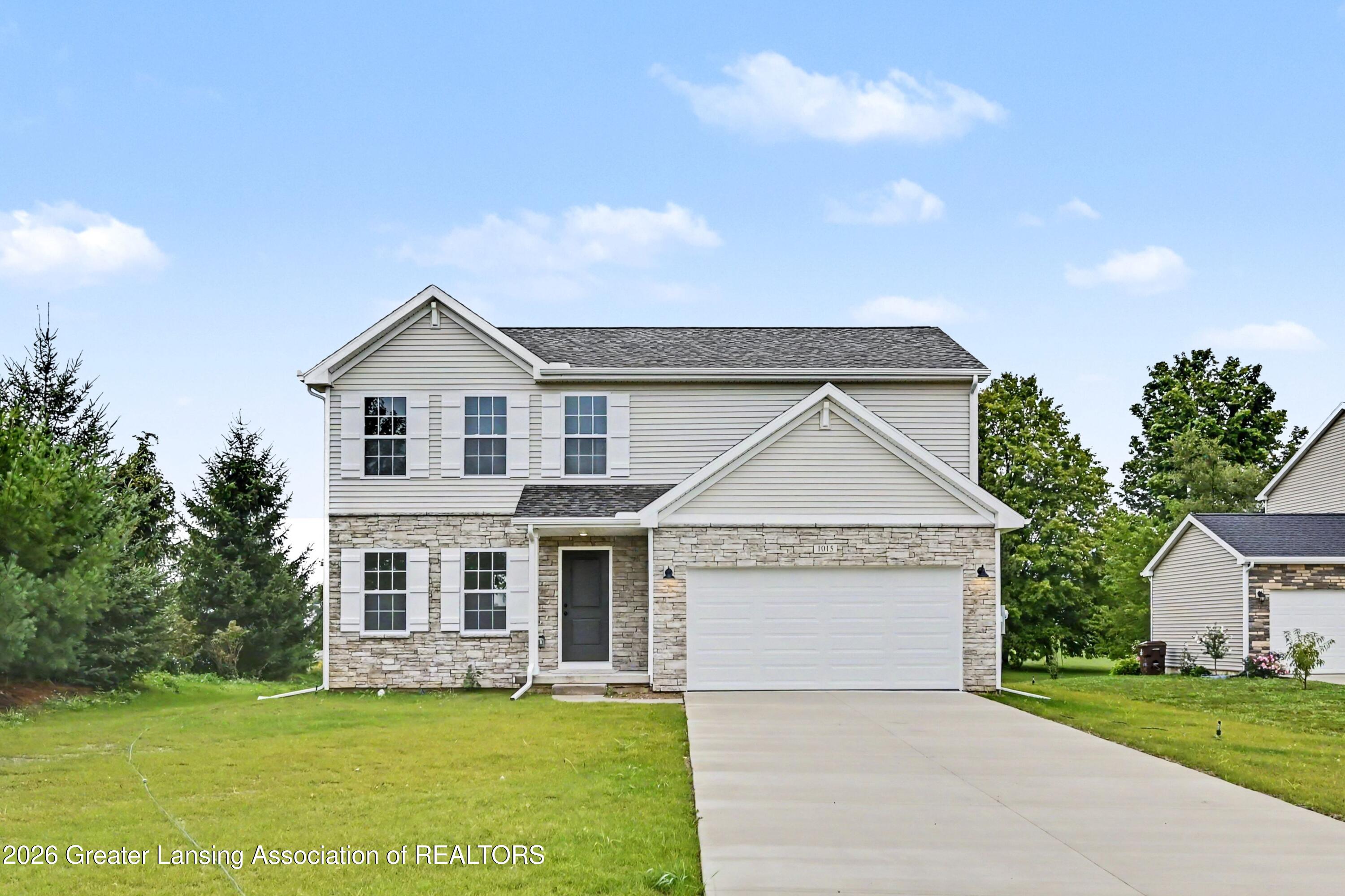 1015 Woodridge Drive — photo
