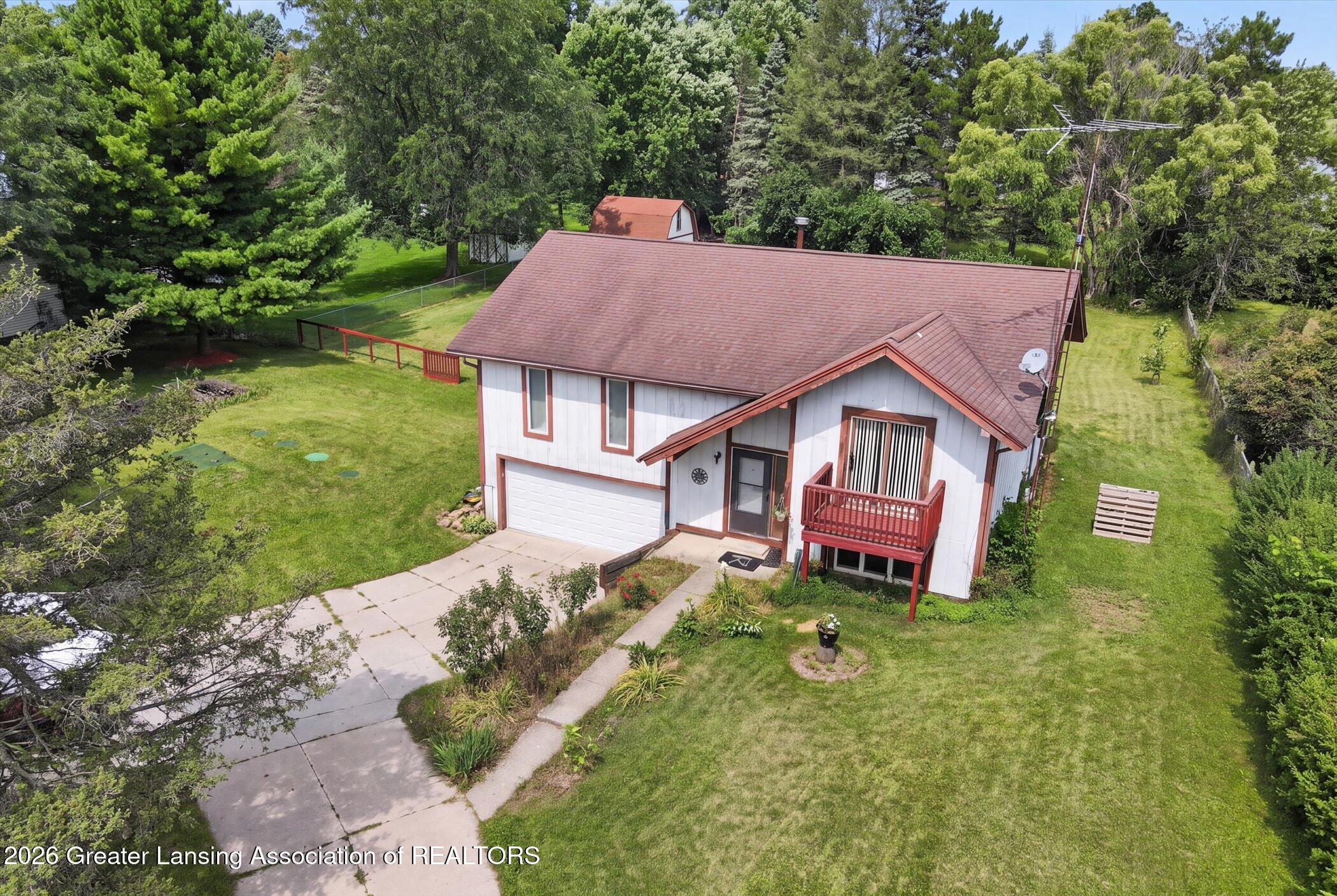 1909 Maple Shade Drive — photo