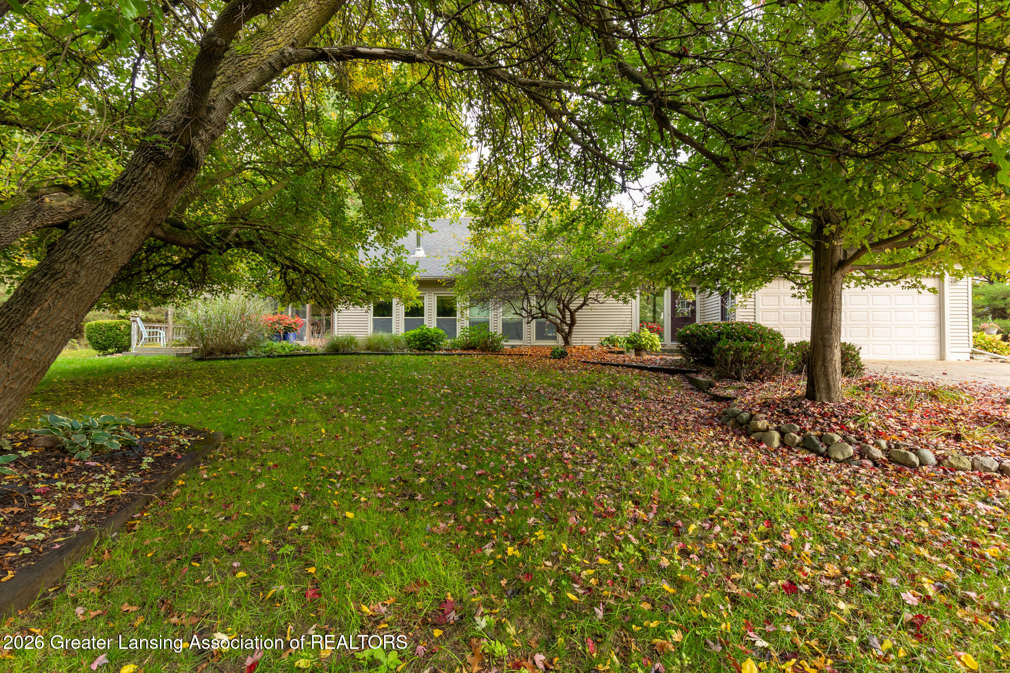 6901 N Dewitt Road — photo