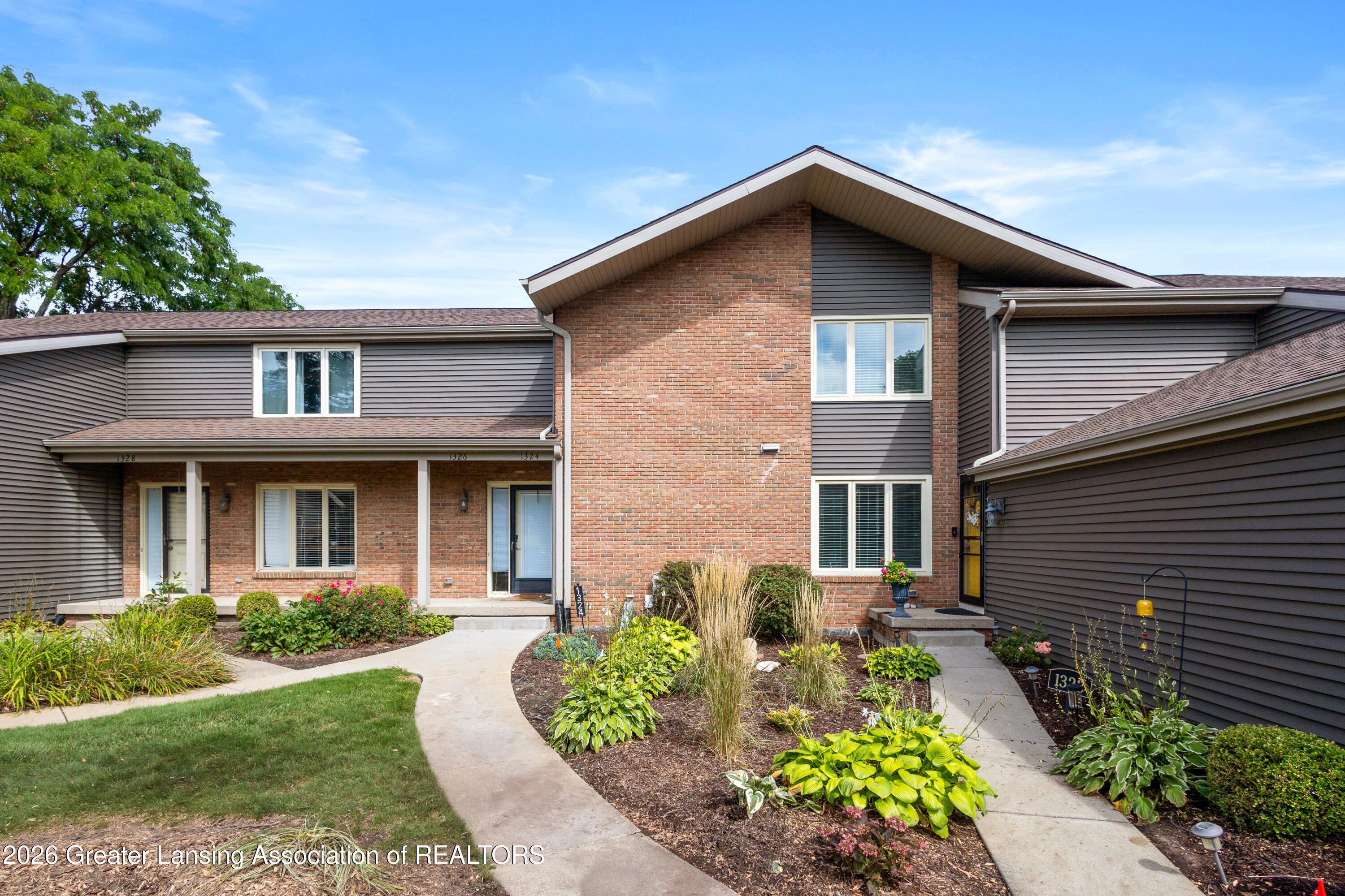 1324 N Chartwell Carriage Way — photo