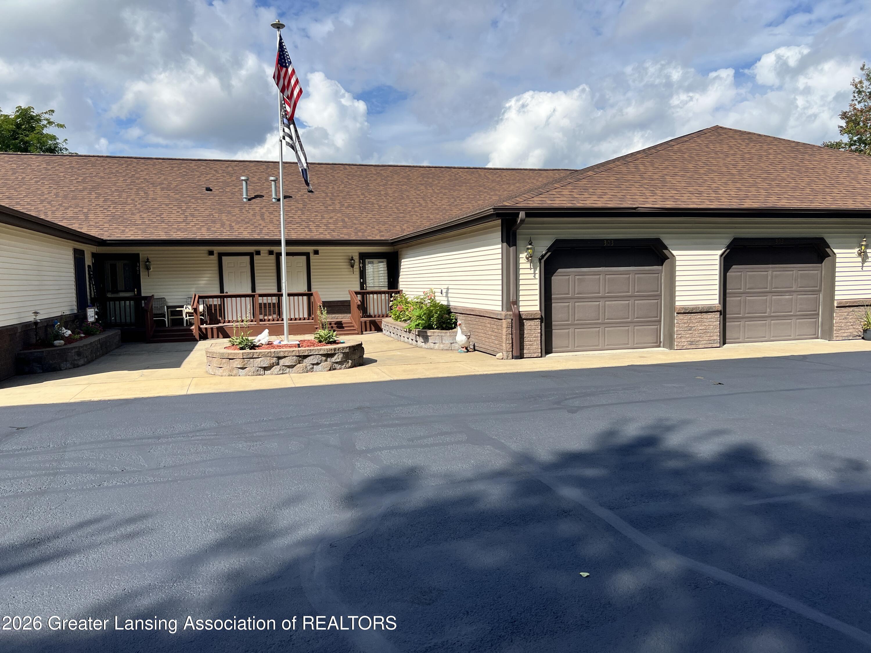 303 Wildwood Drive — photo
