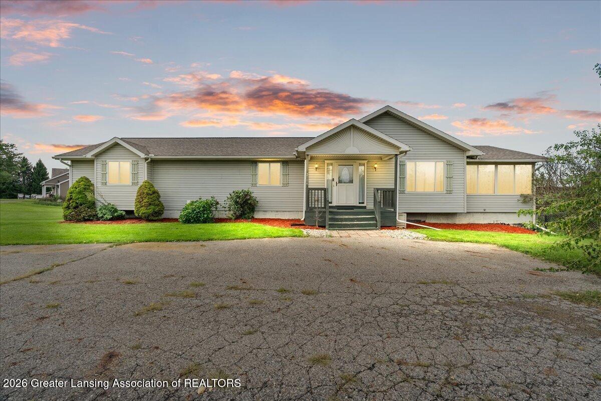2104 Maurer Road — photo