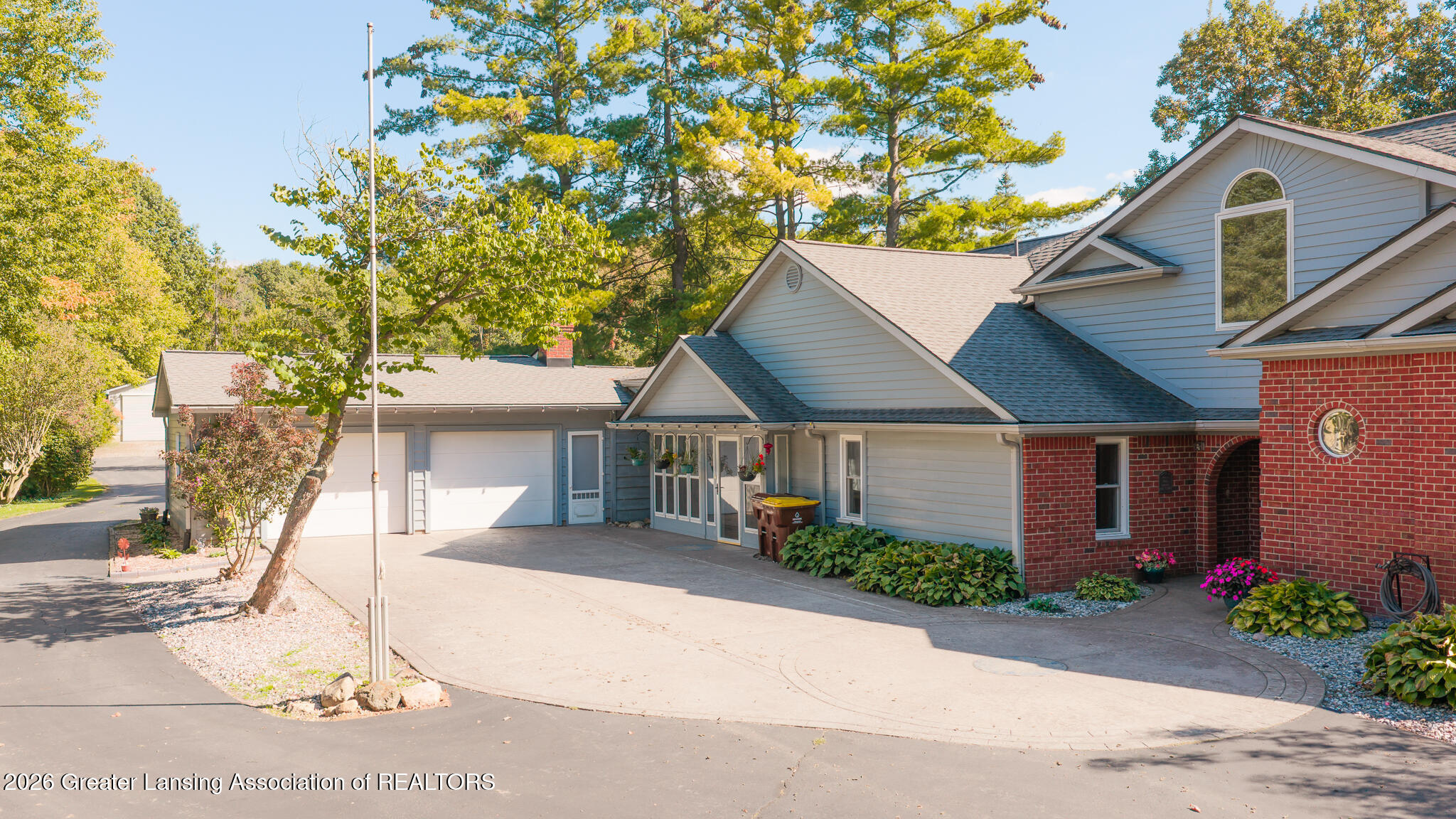730 N Eifert Road — photo