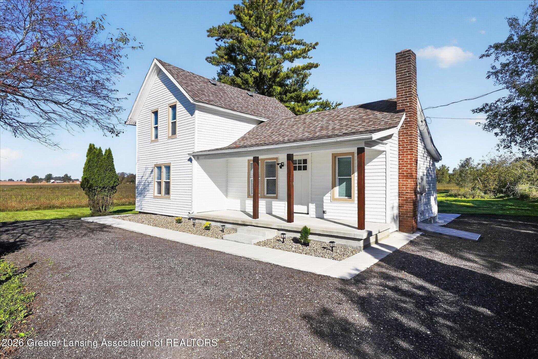 1506 Holt Road — photo