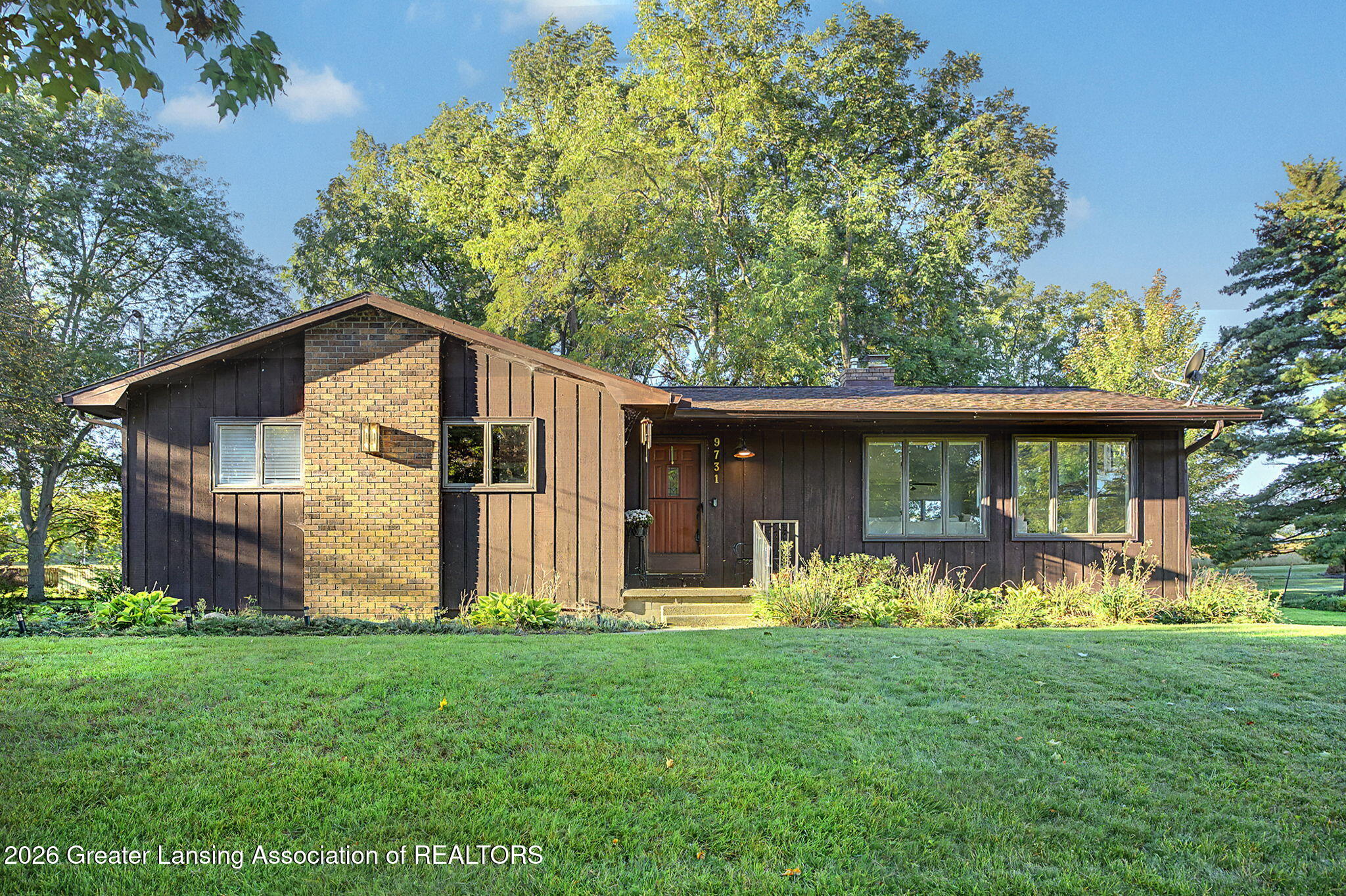 9731 Riverside Drive — photo