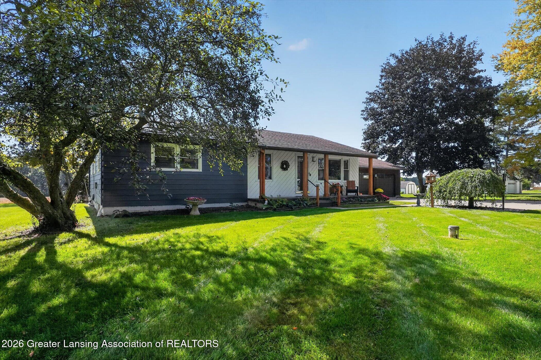 3200 E Round Lake Road, Dewitt, MI 48820 — photo 2