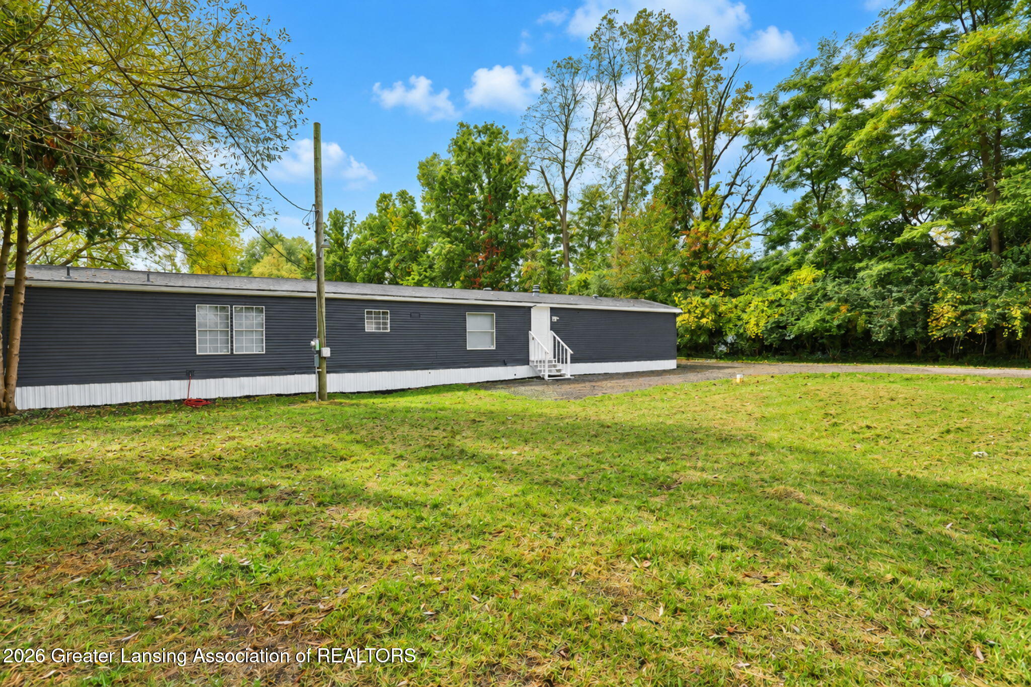 15401 Comdon Road — photo