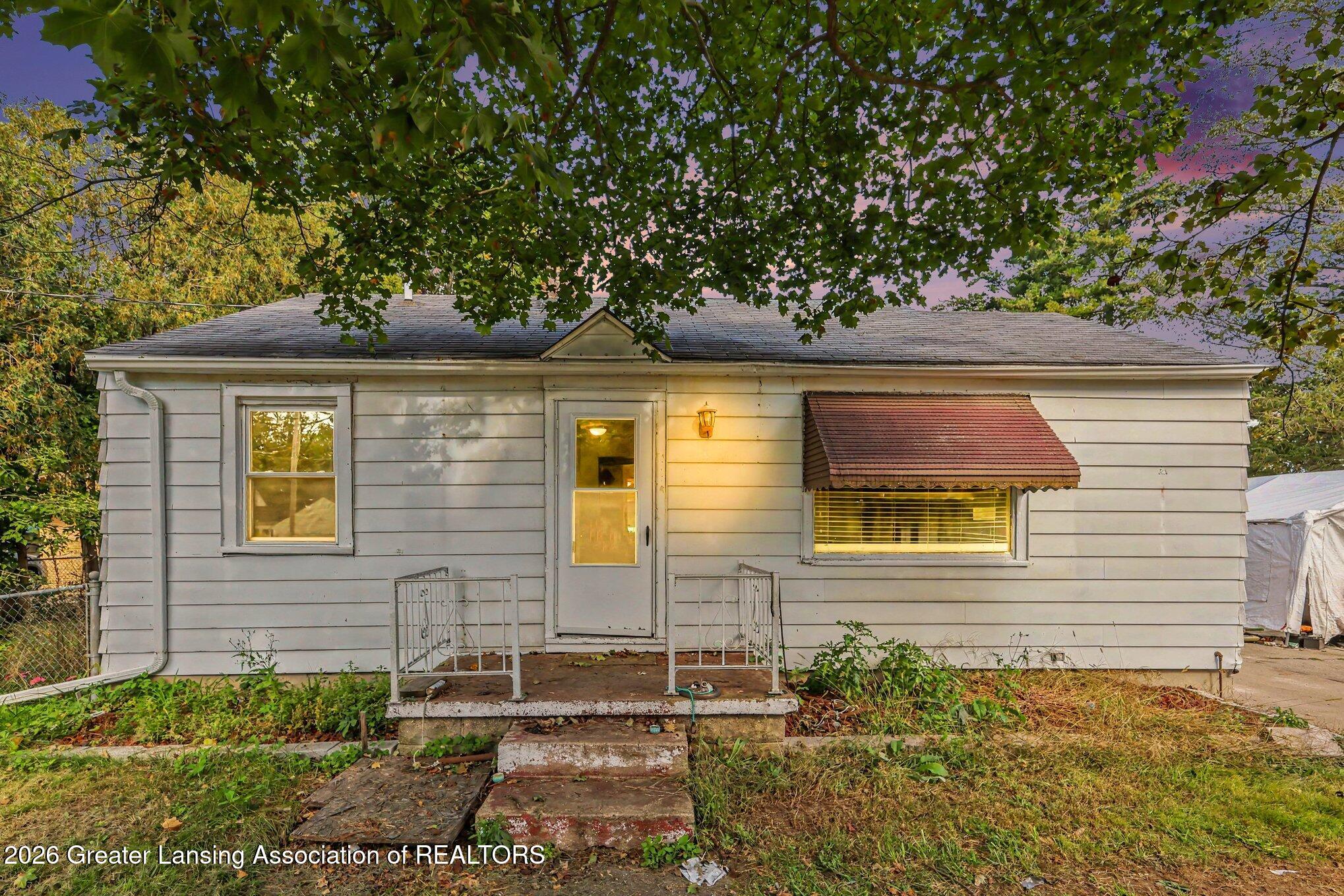 400 W Miller Road — photo