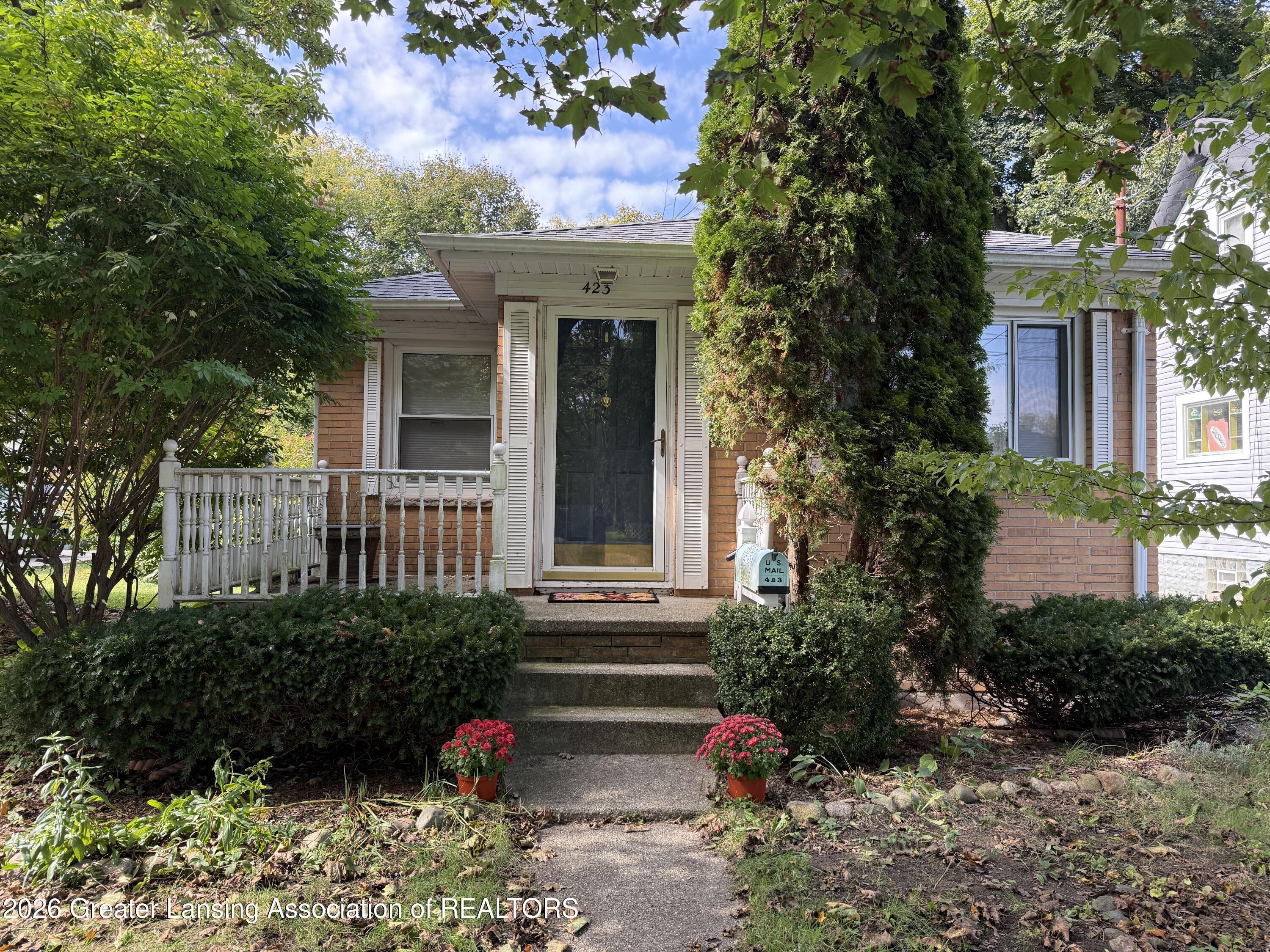 423 N Foster Avenue — photo