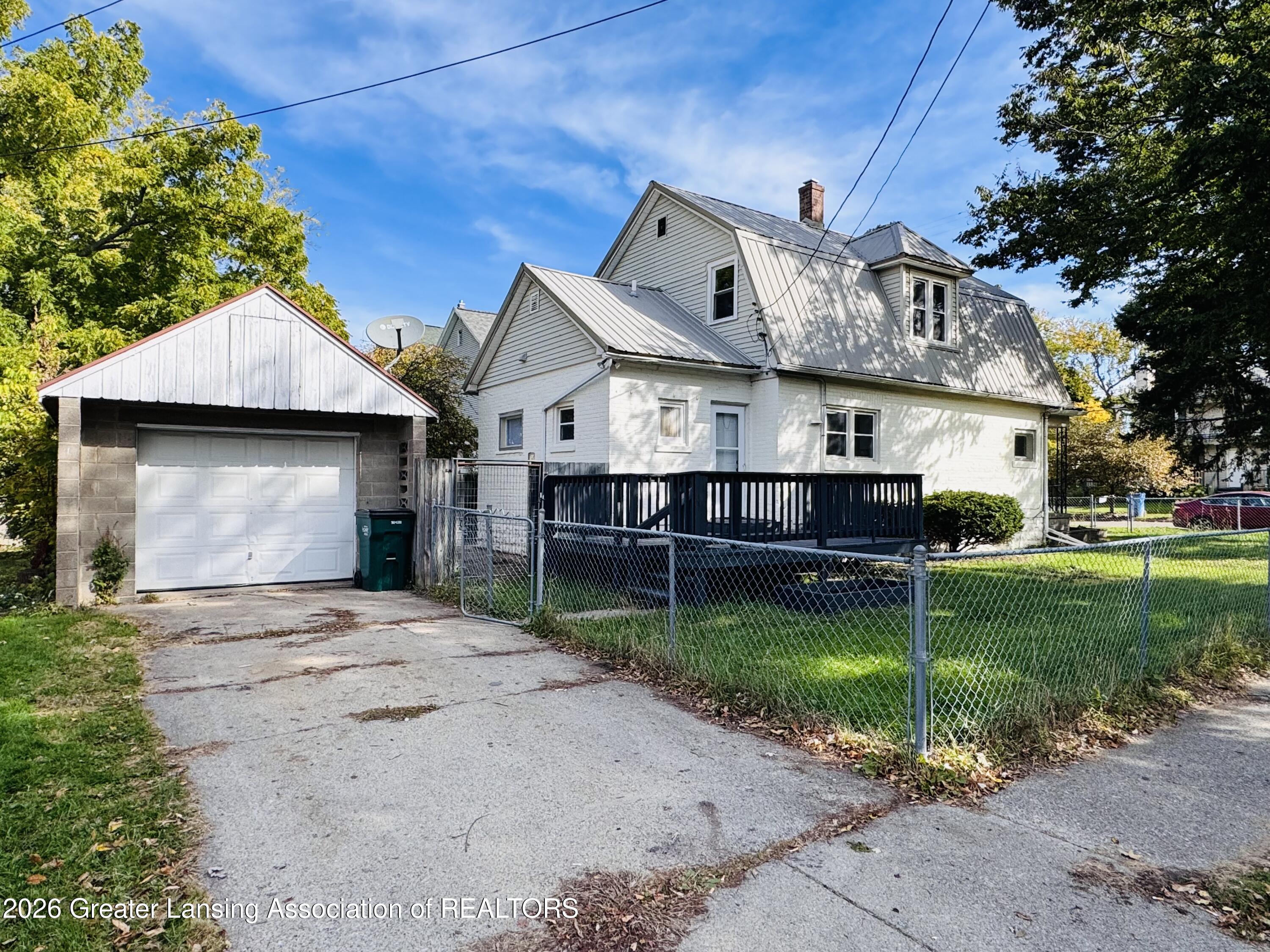 130 Lathrop Street — photo