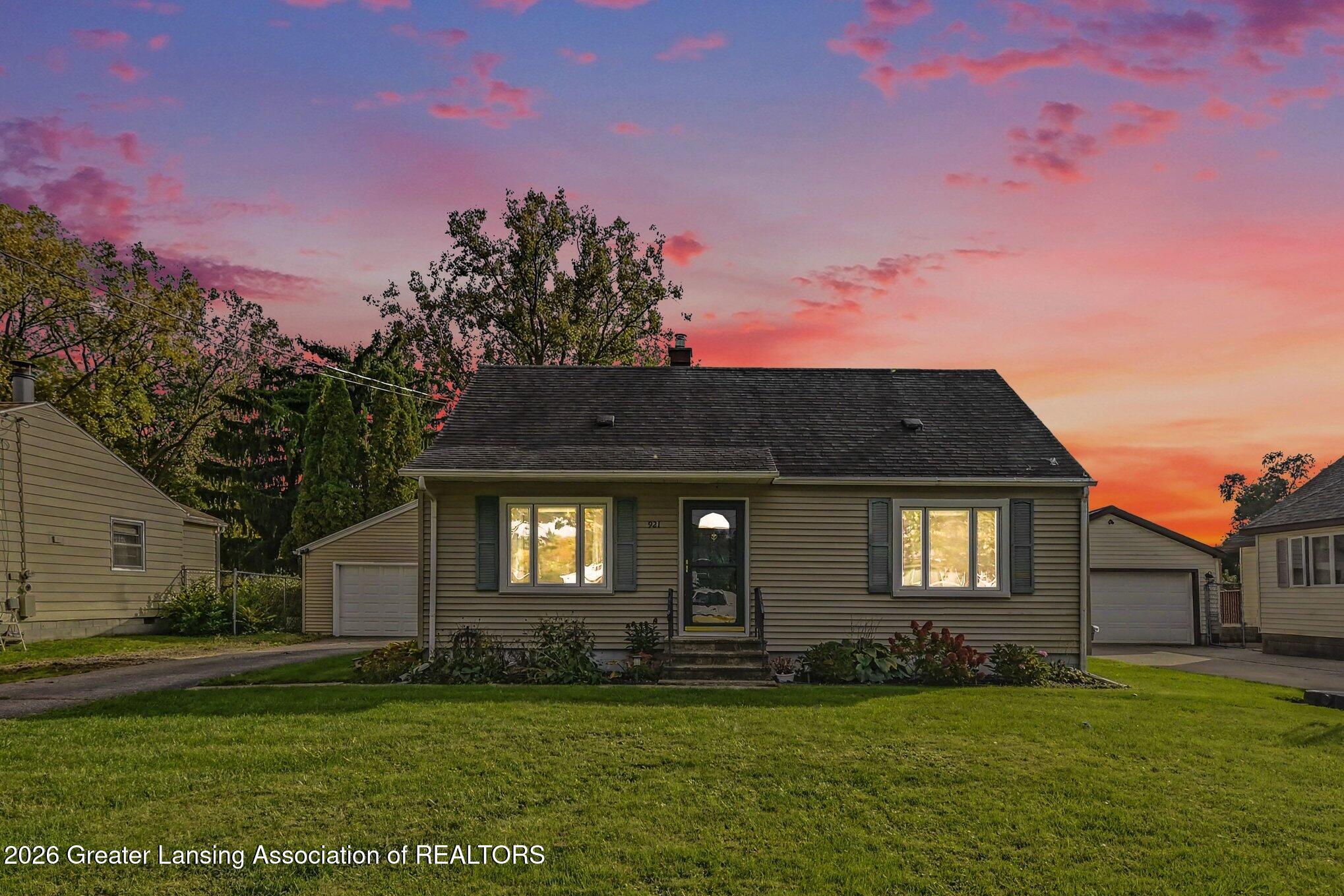 921 Brad Street — photo