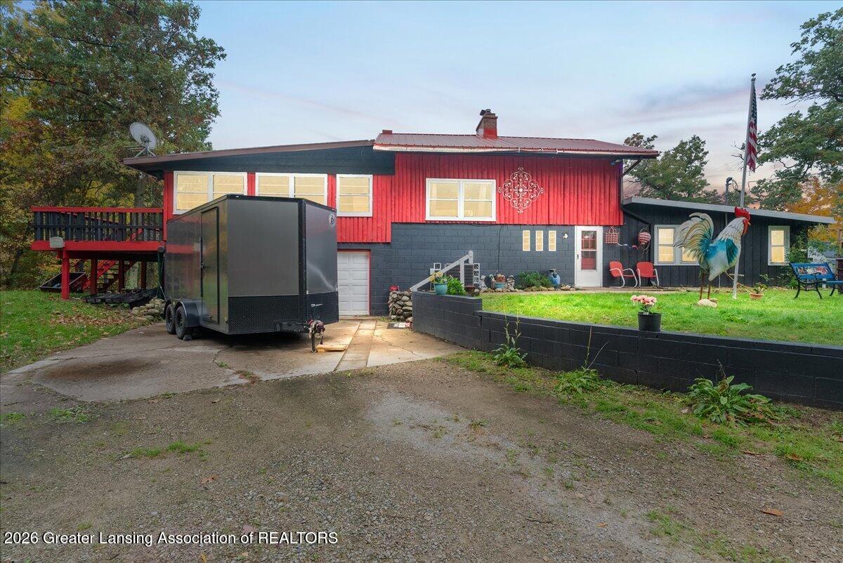 7562 Baseline Road — photo