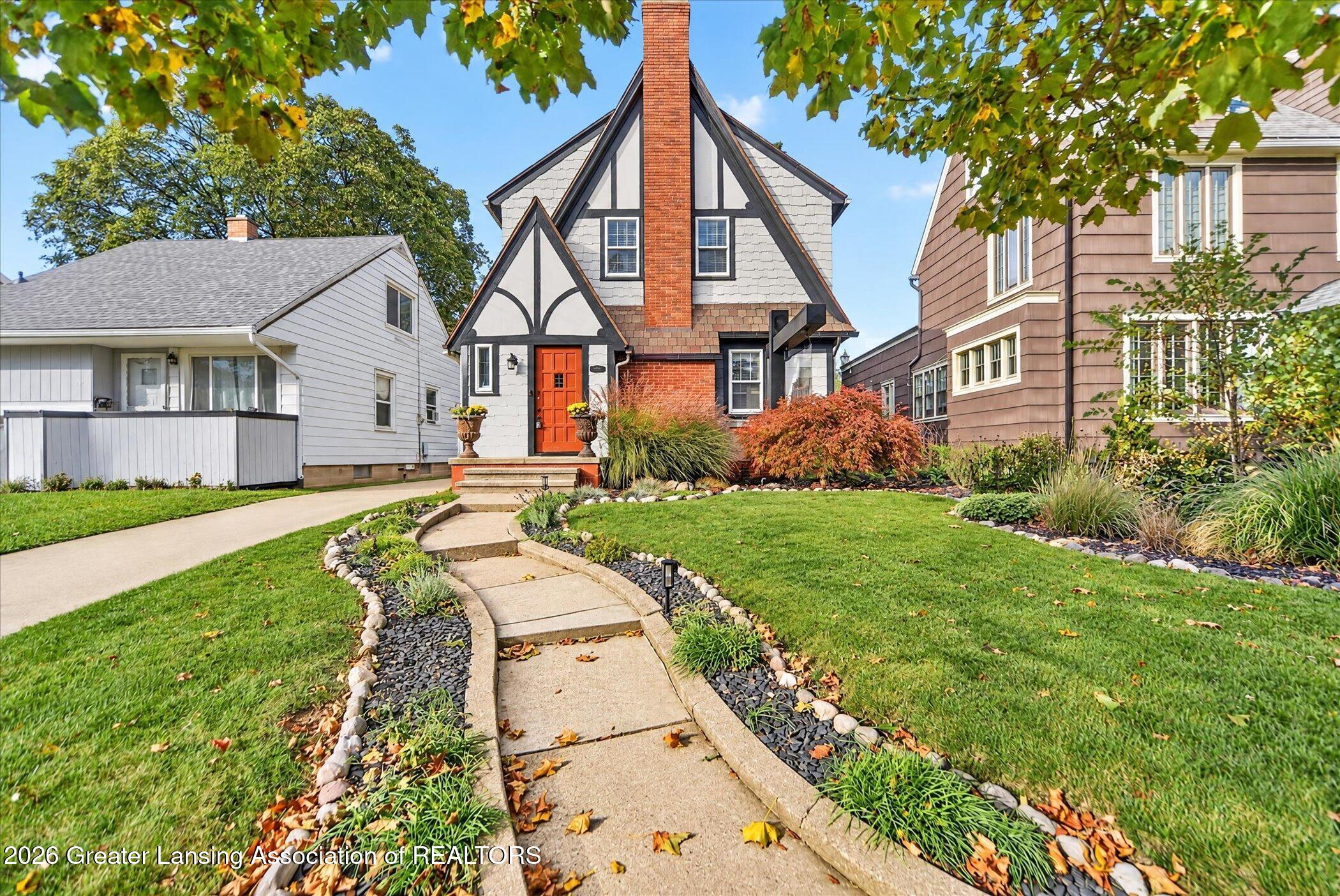 1314 W Shiawassee Street — photo