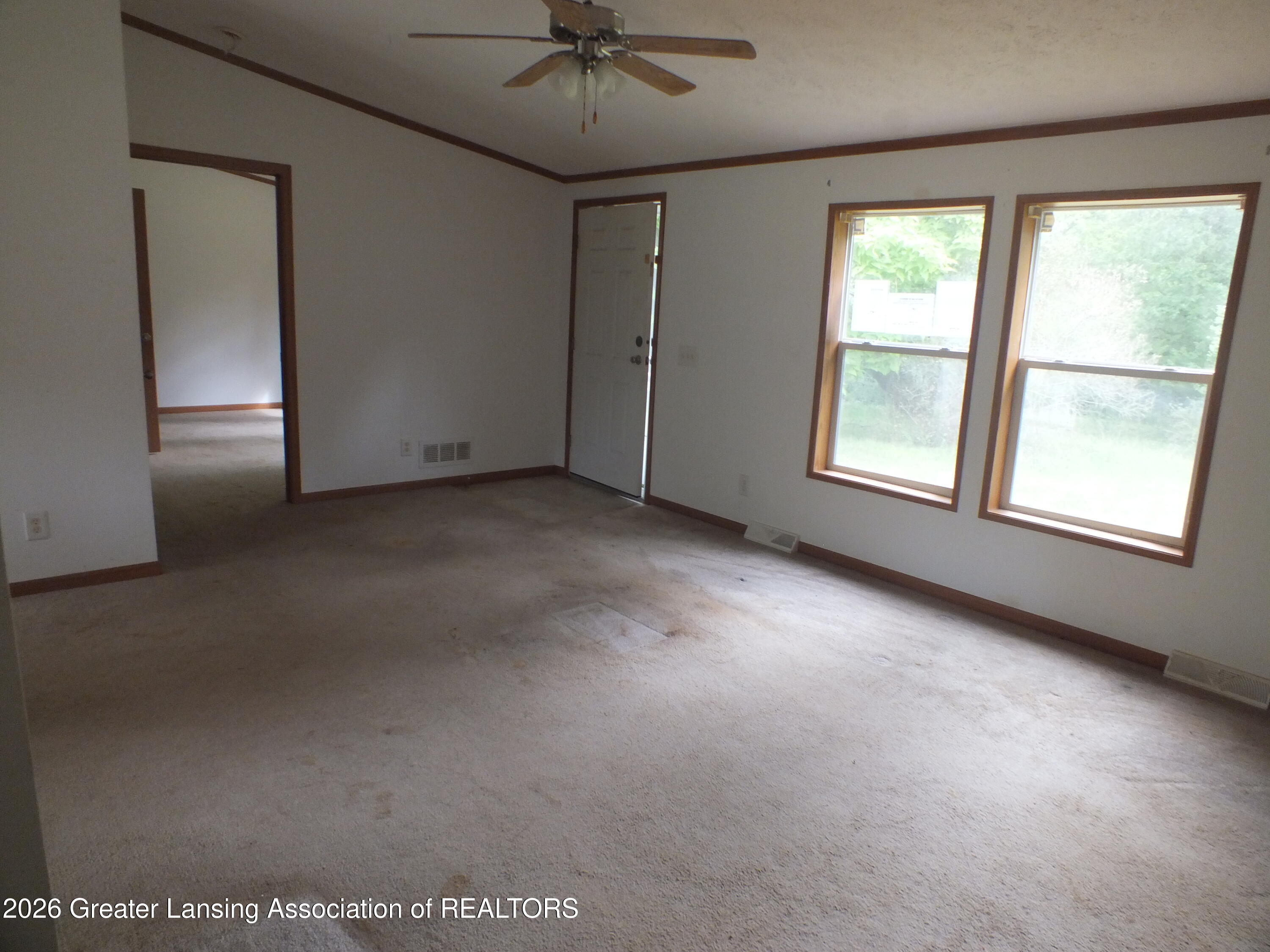 1811 E North, Sumner, MI 48889 — photo 2