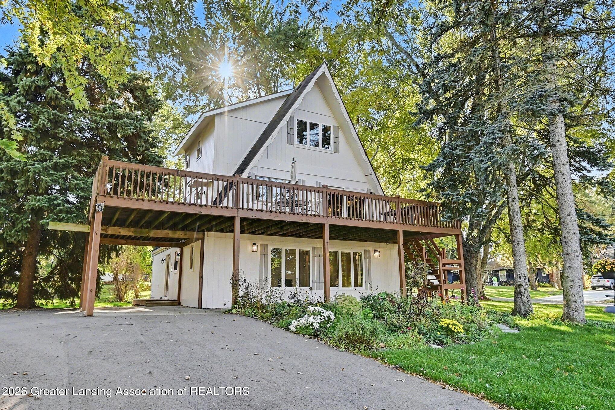 1035 E Geneva Drive, Dewitt, MI 48820 — photo 2