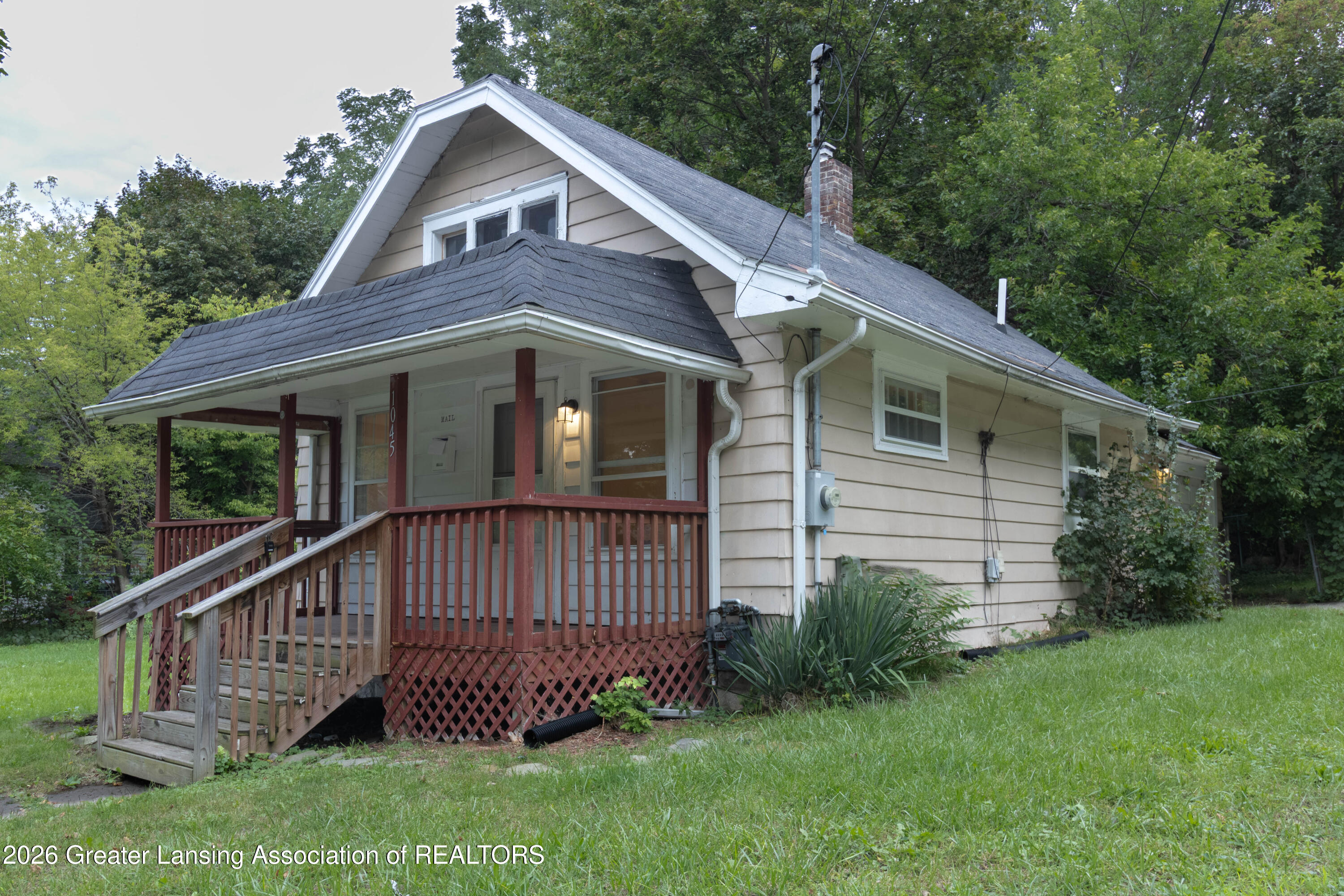 1045 Mccullough Street — photo