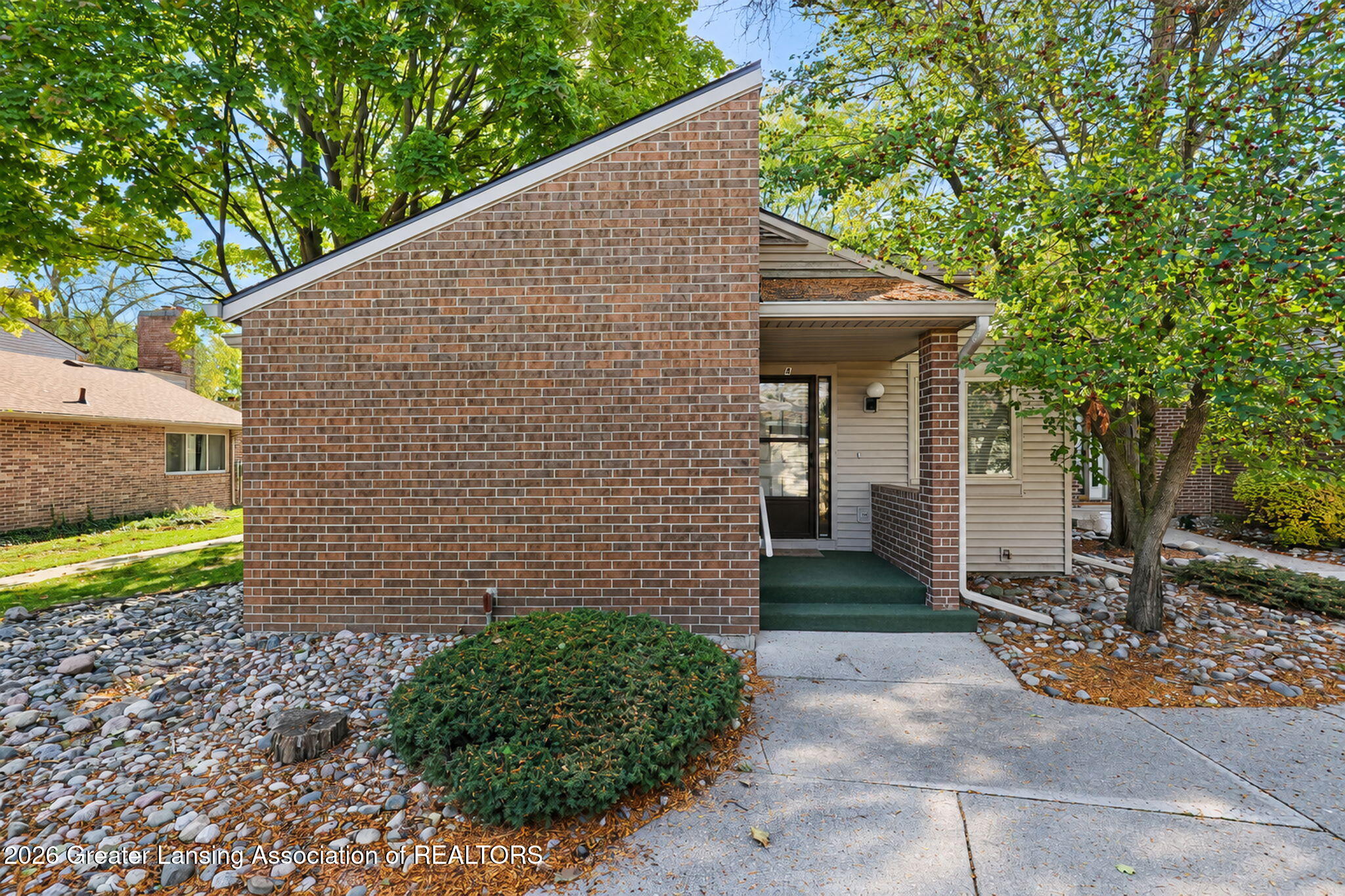 906 Montevideo Unit a — photo