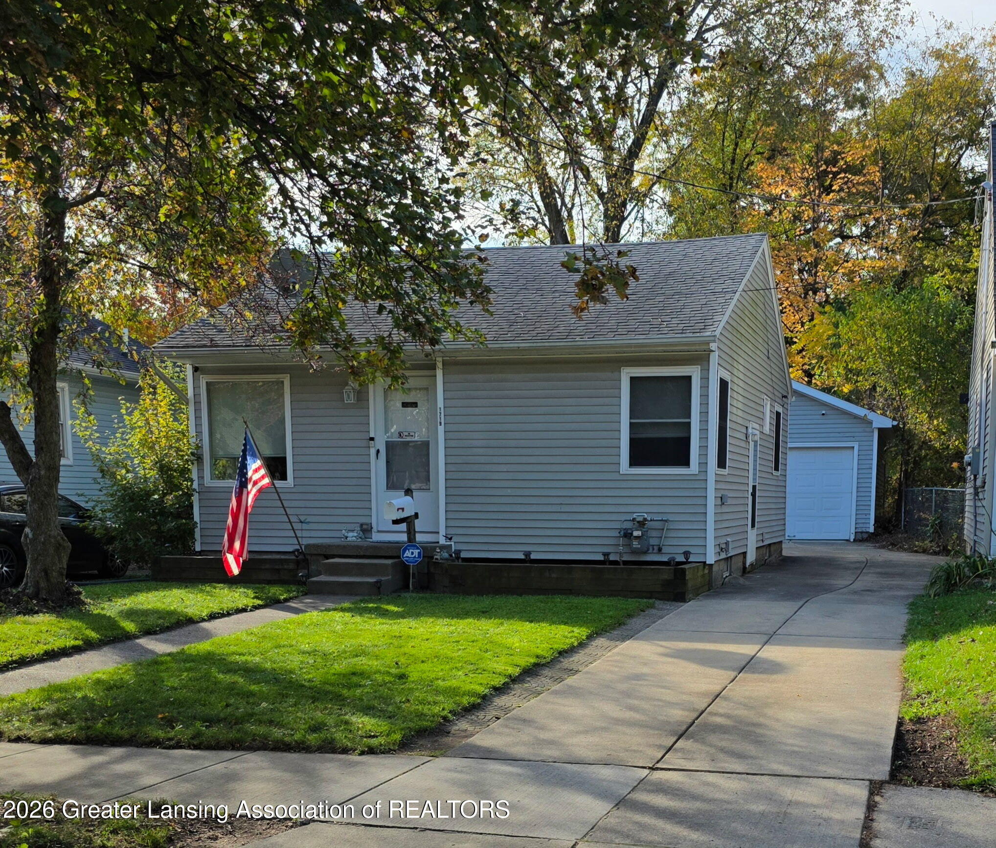 1719 Robertson Avenue — photo