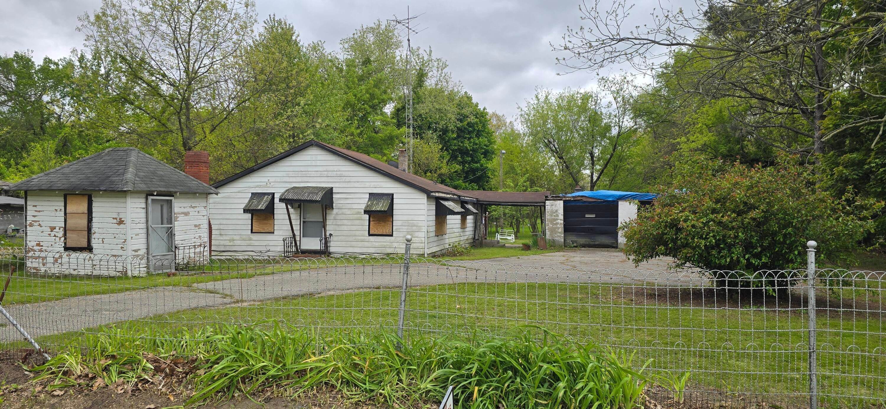 17881 S River Road — photo