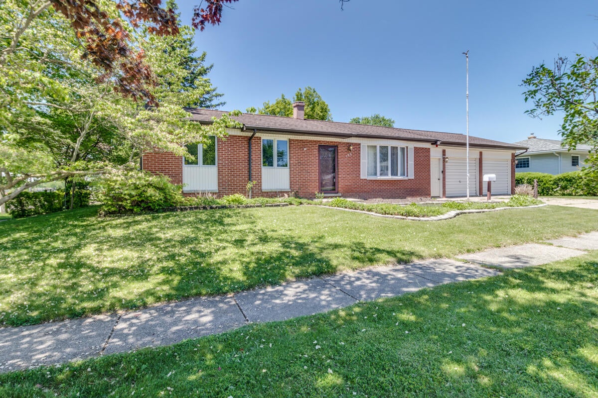 126 Ansted Drive — photo