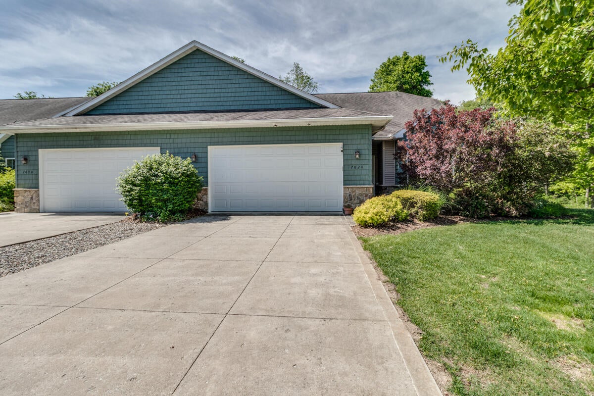 7024 Green Ridge Boulevard — photo