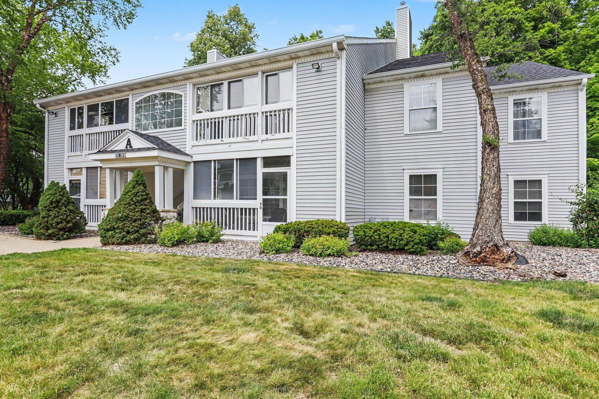 328 Butler Court — photo