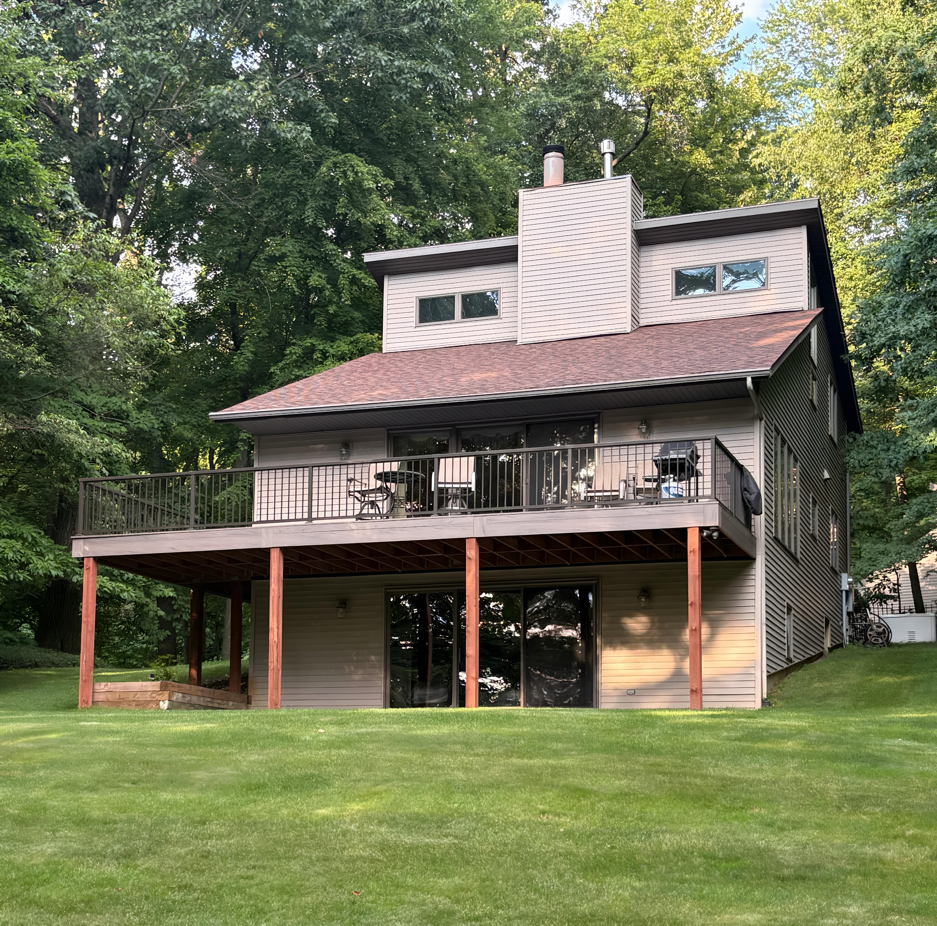 12017 Lilac Lane — photo