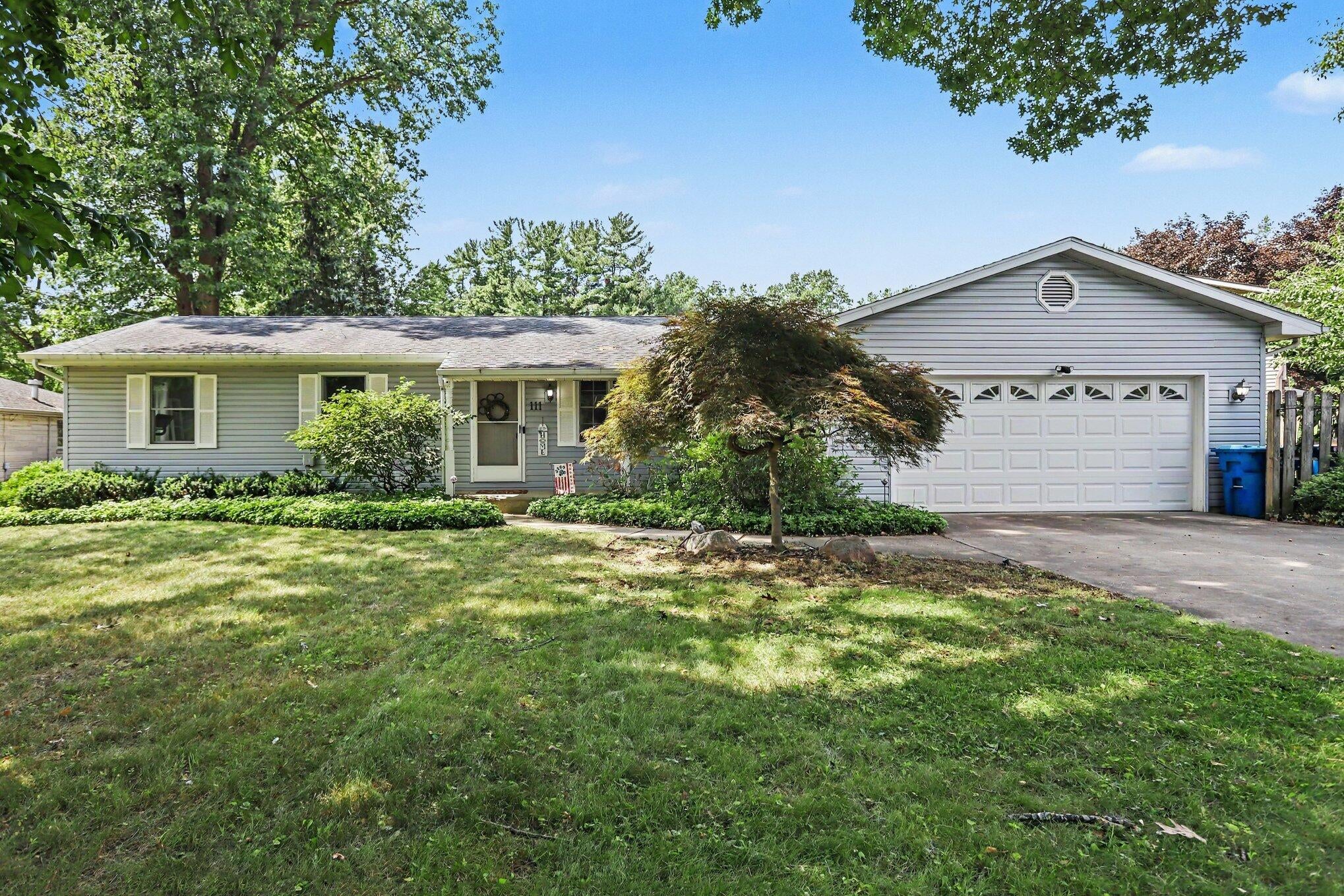 111 W Hamilton Lane — photo