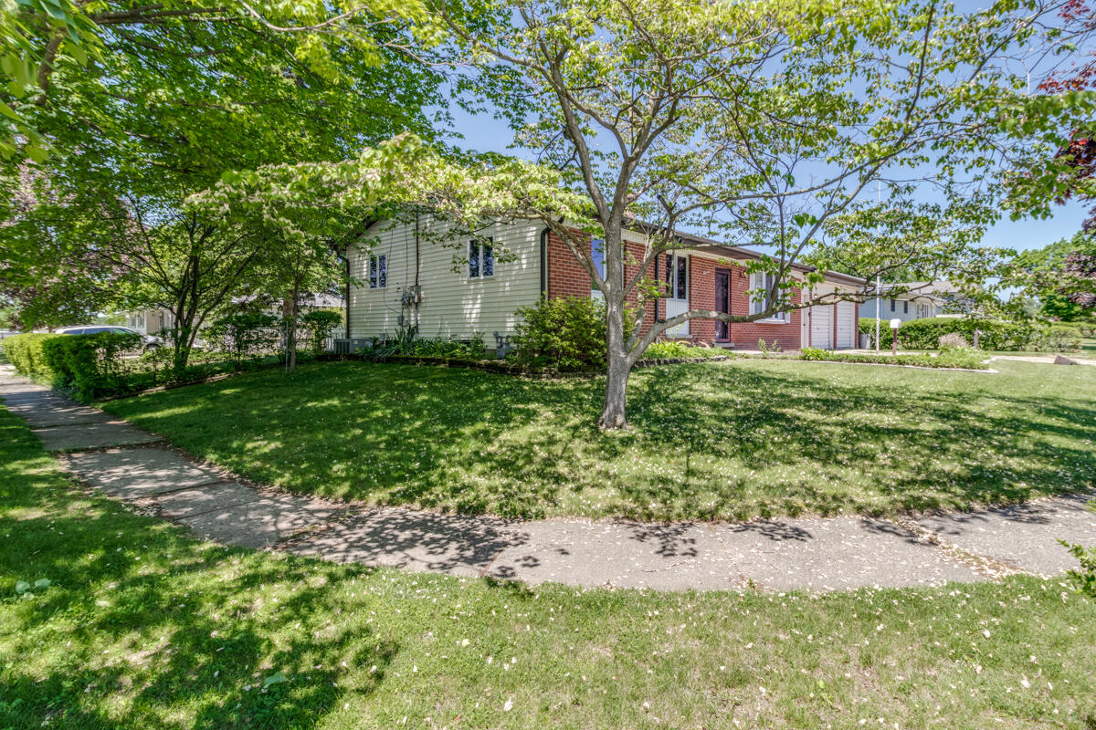 126 Ansted Drive — photo