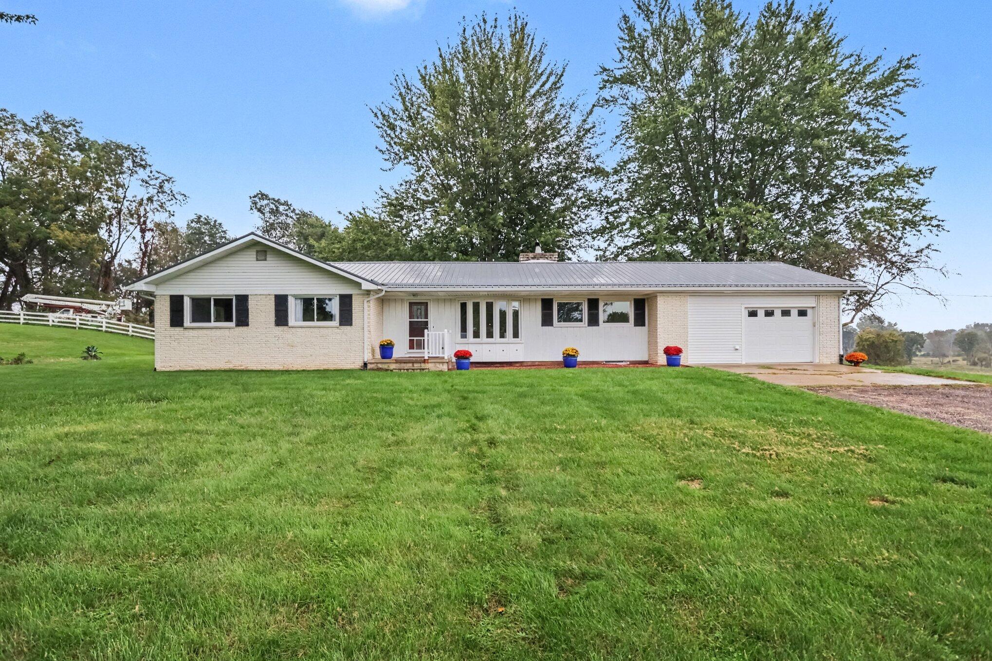 29920 R Drive N — photo