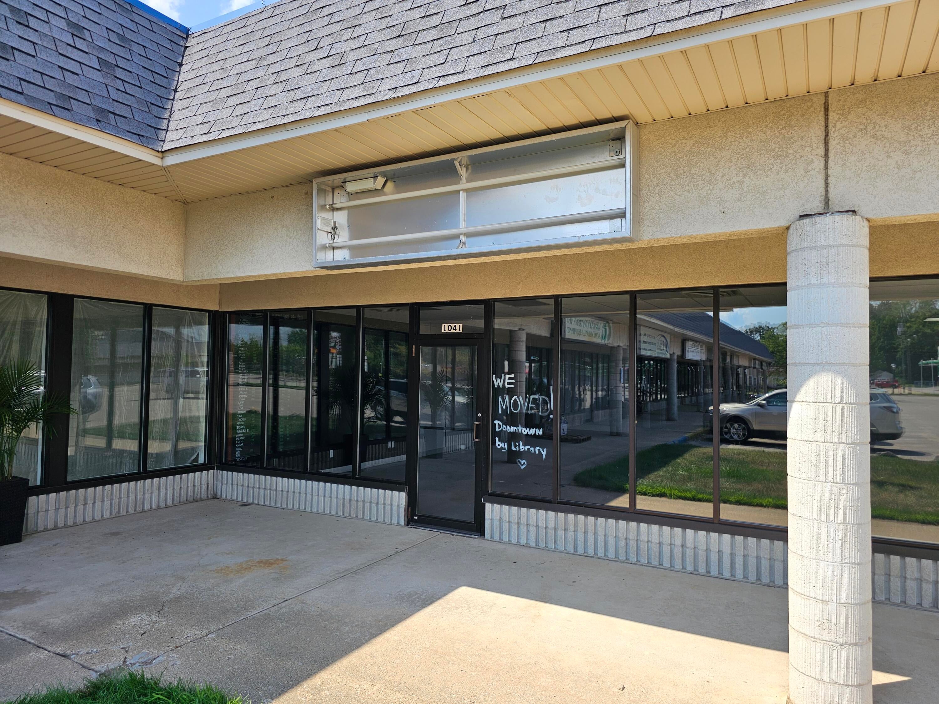1025 W Main 1041 — photo