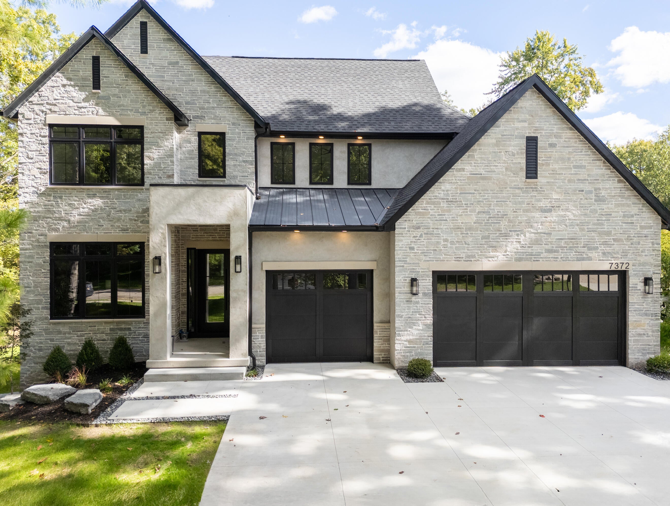 3750 Charlevoix Drive SE — photo