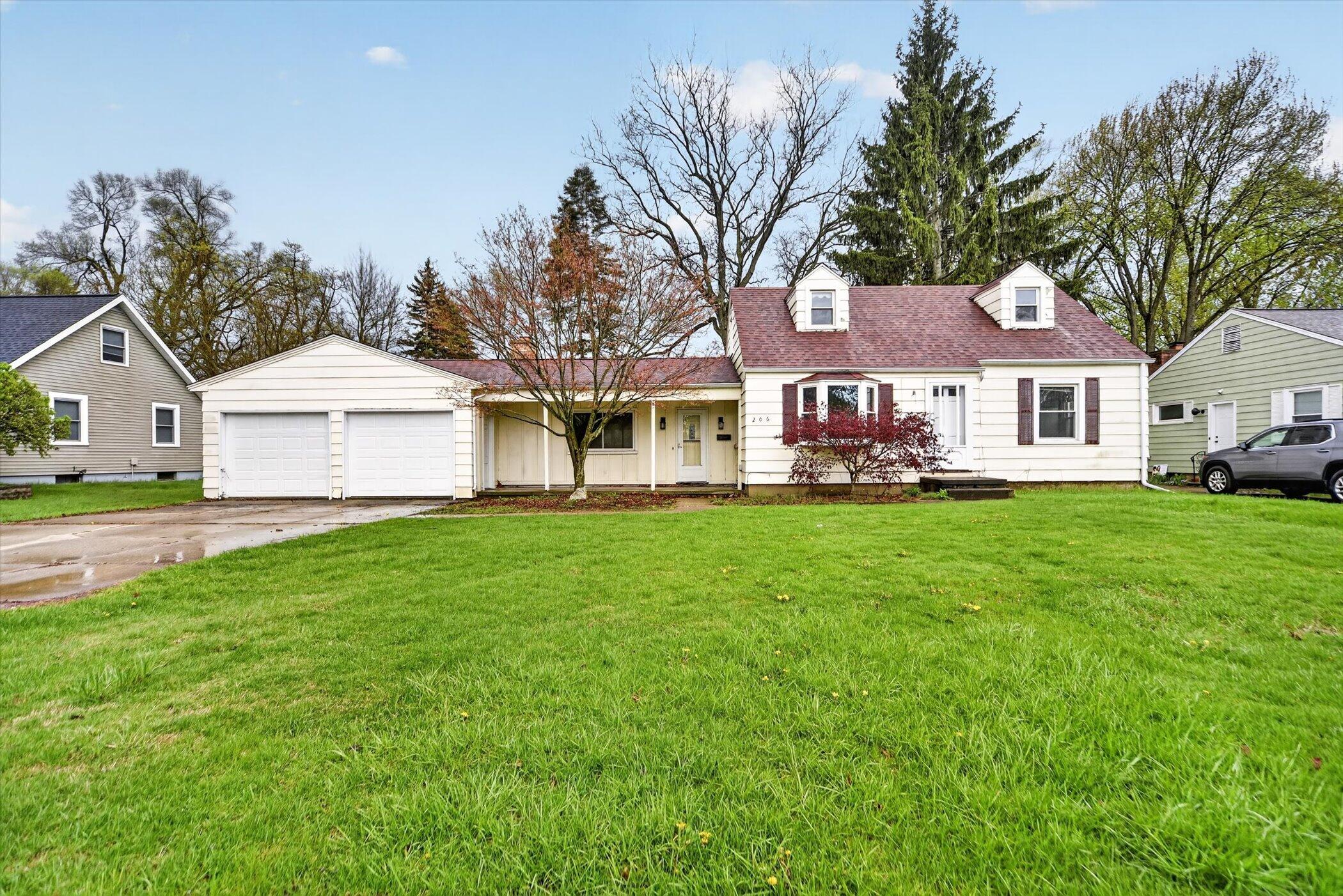 206 Pleasantview Drive — photo