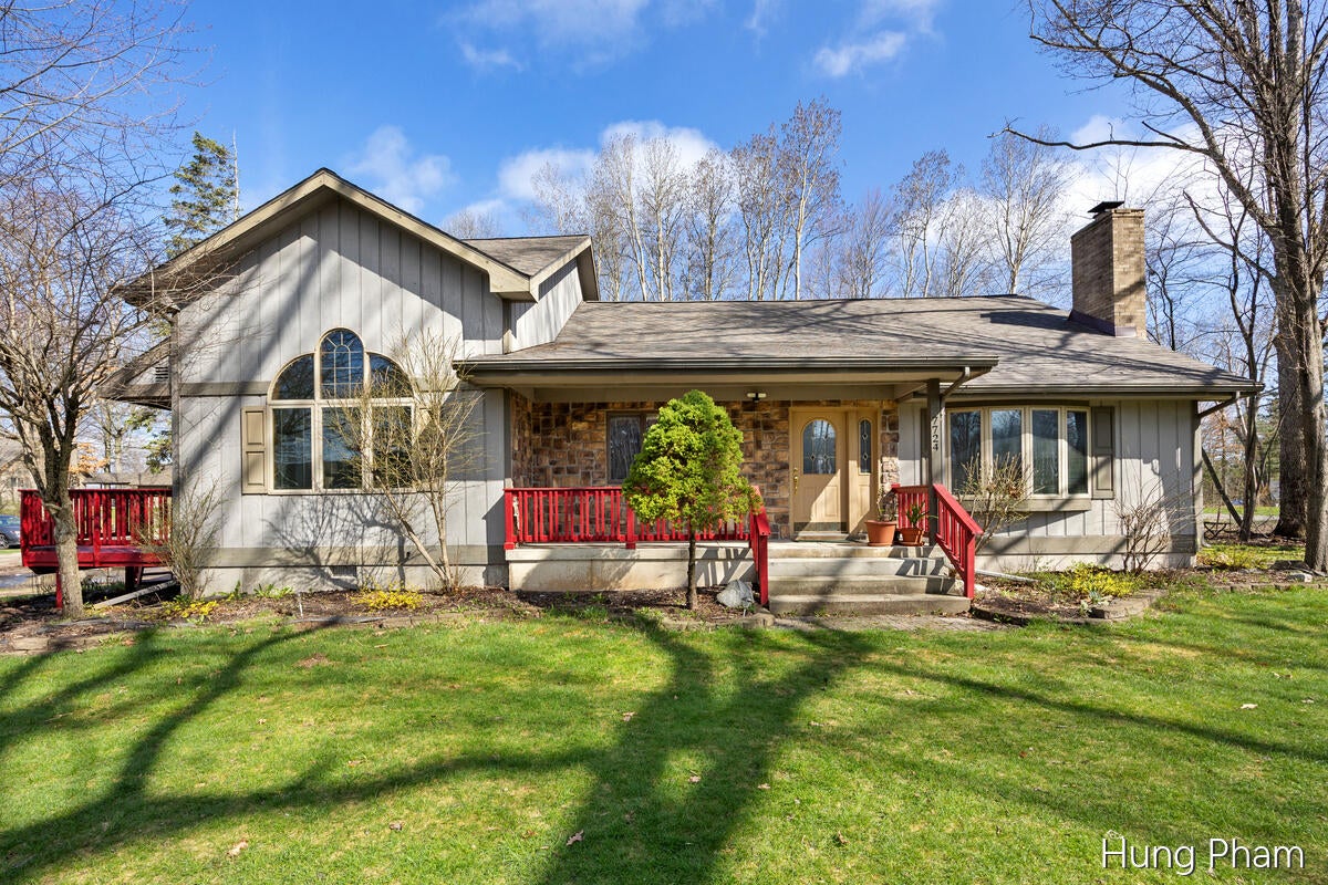 7724 W Lake Drive — photo