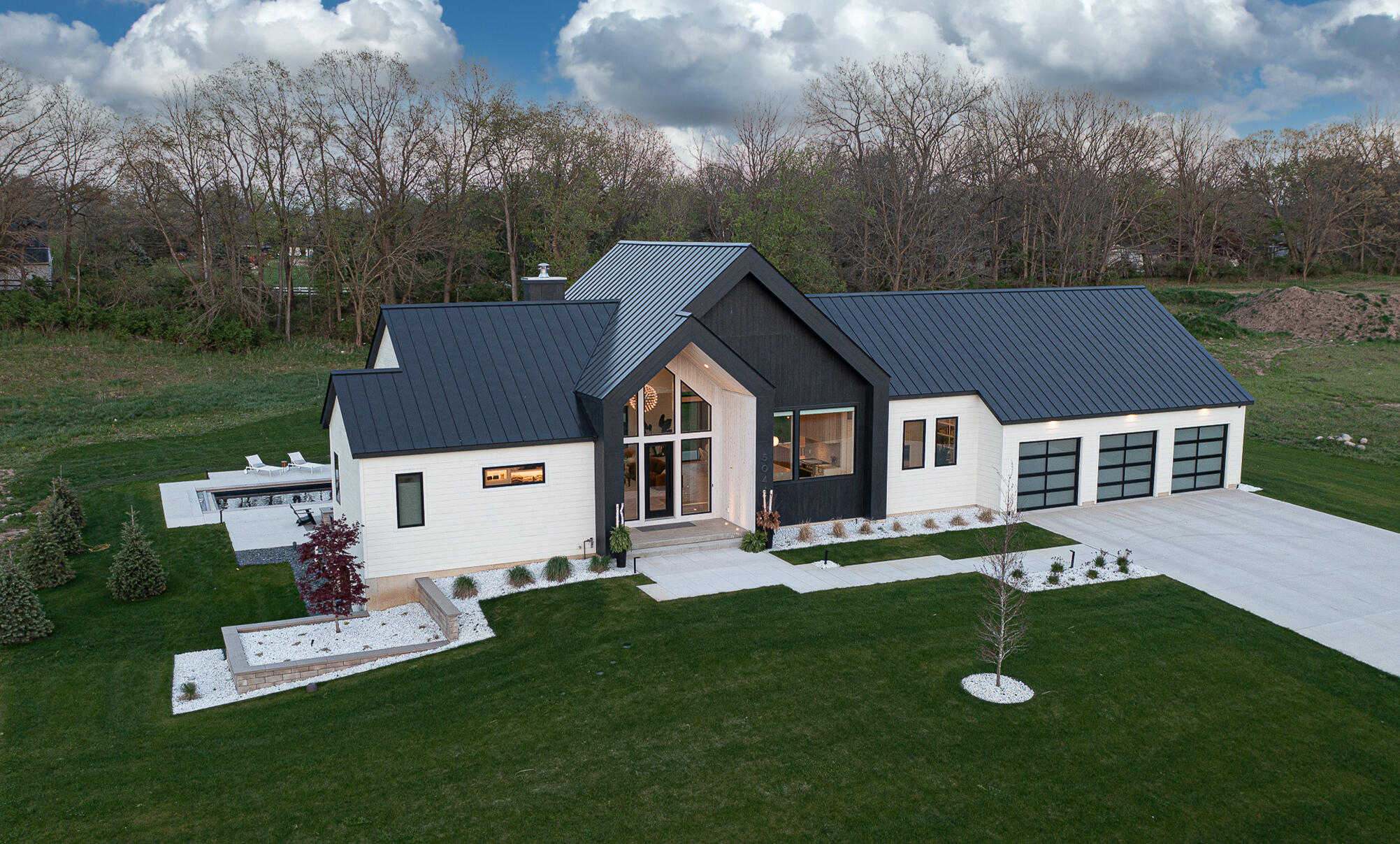 5044 Hickory Pointe Woods SE — photo