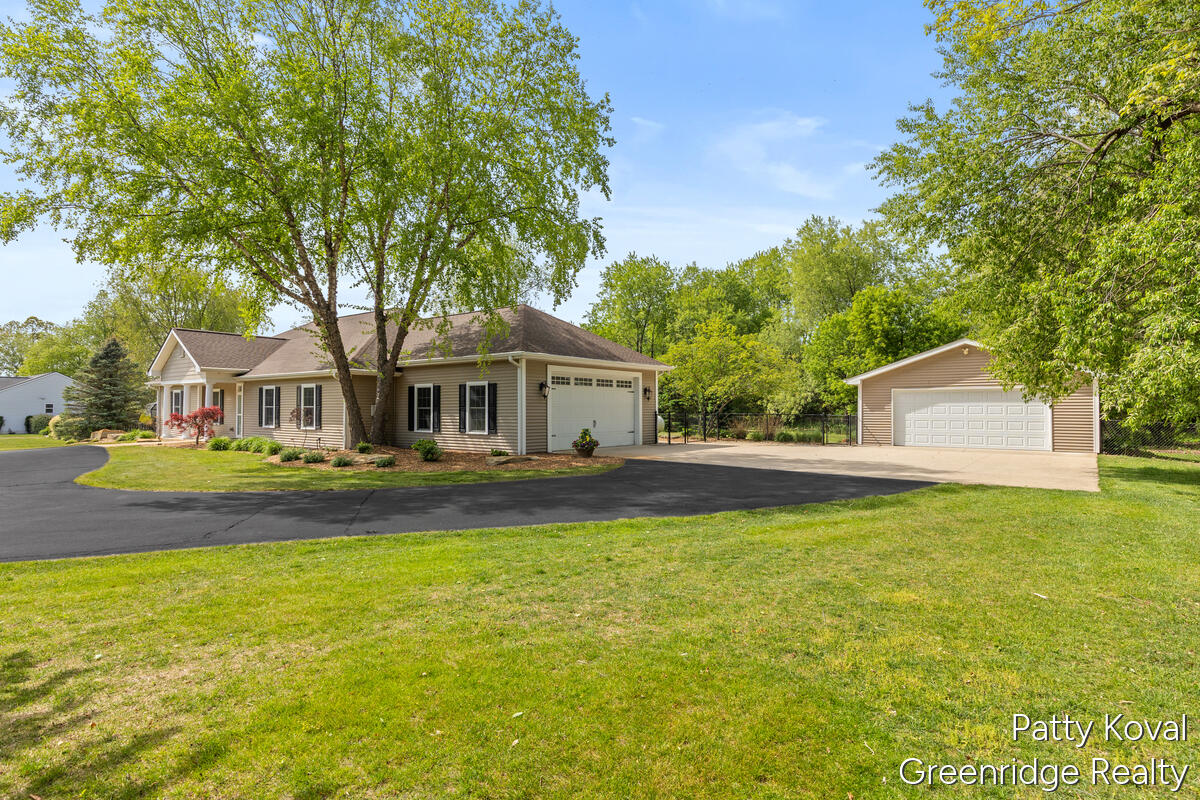 4454 Foxmoor Court — photo
