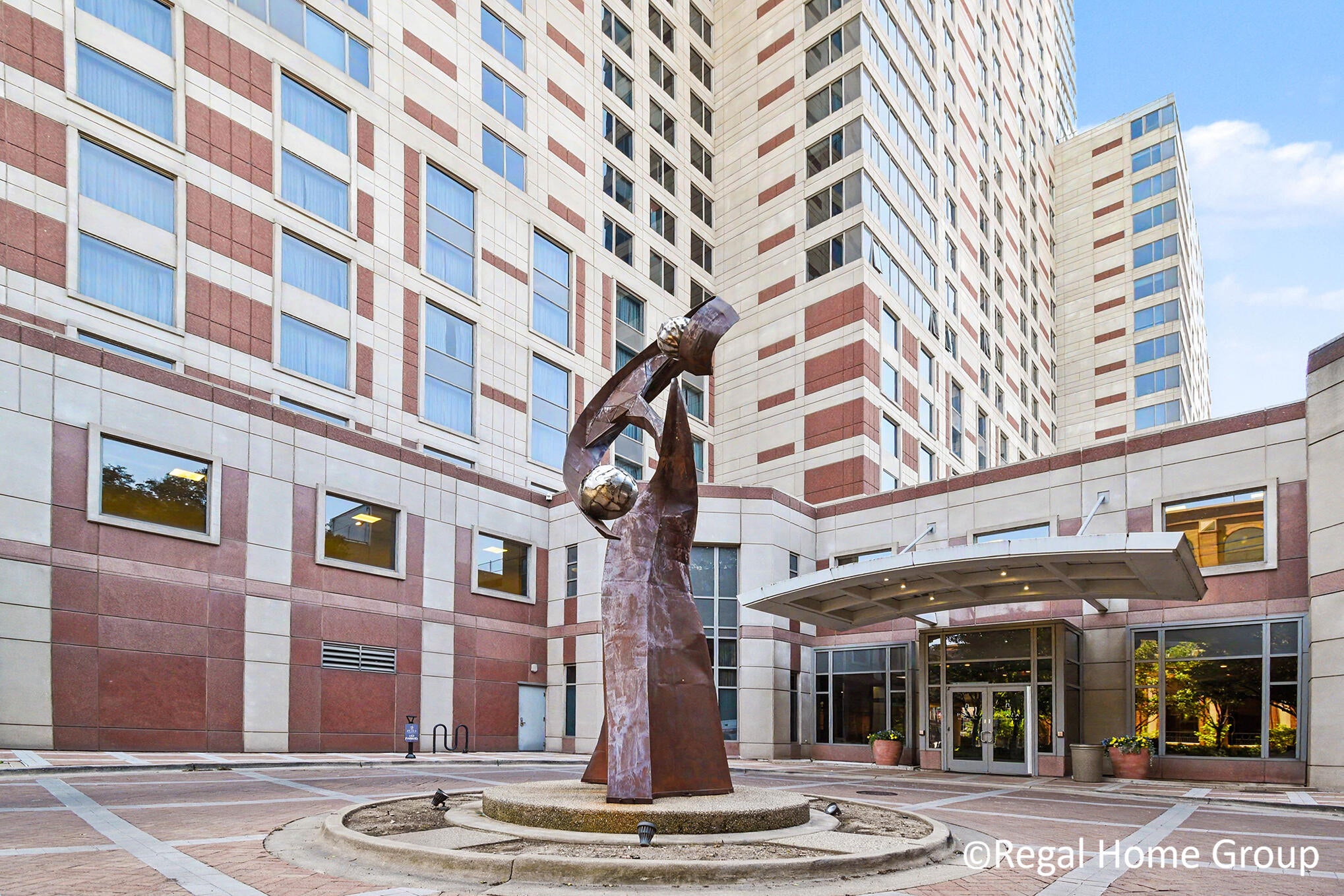 28 Campau Circle NW 2803 — photo