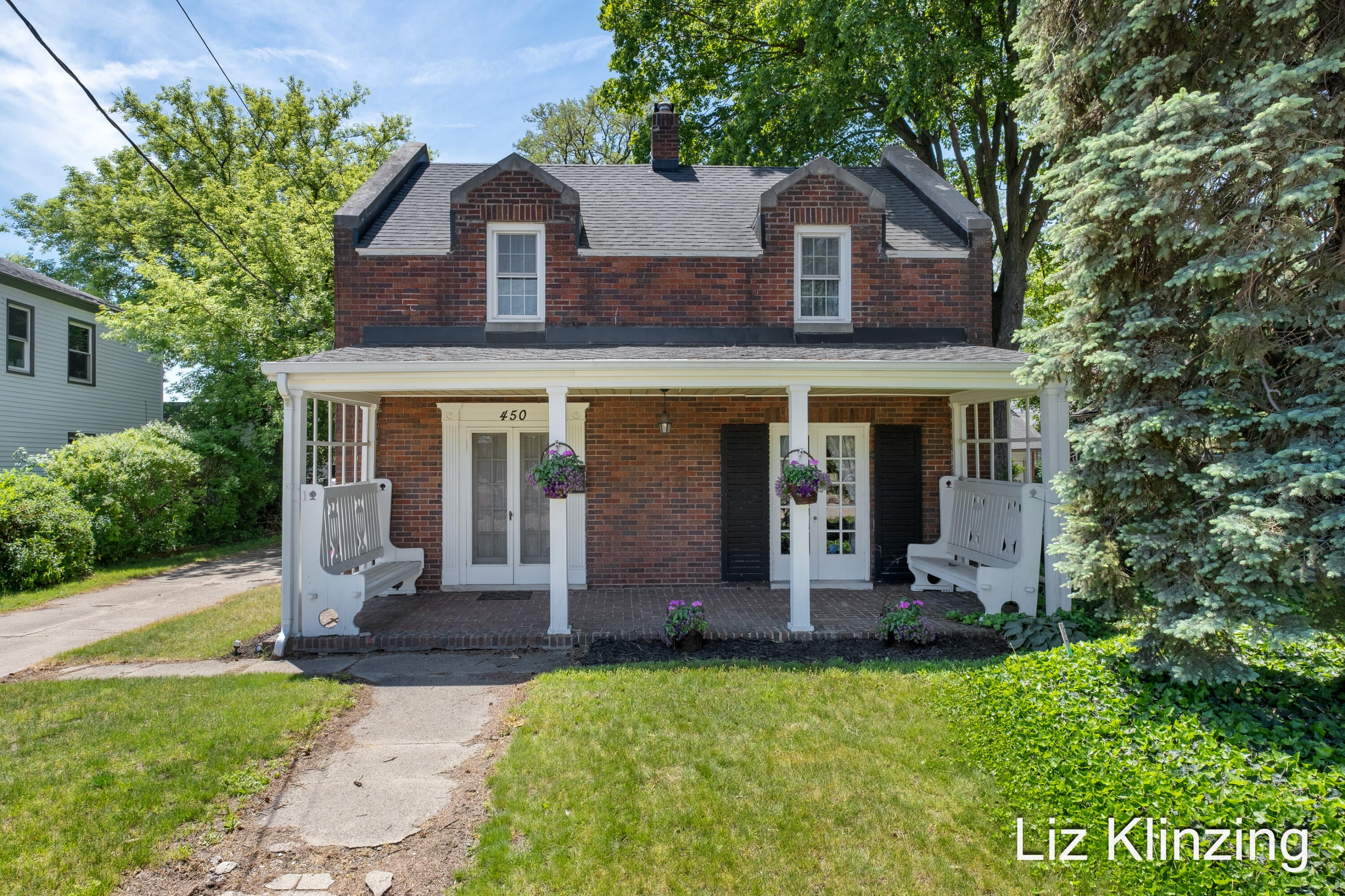 450 Burton Street SE — photo