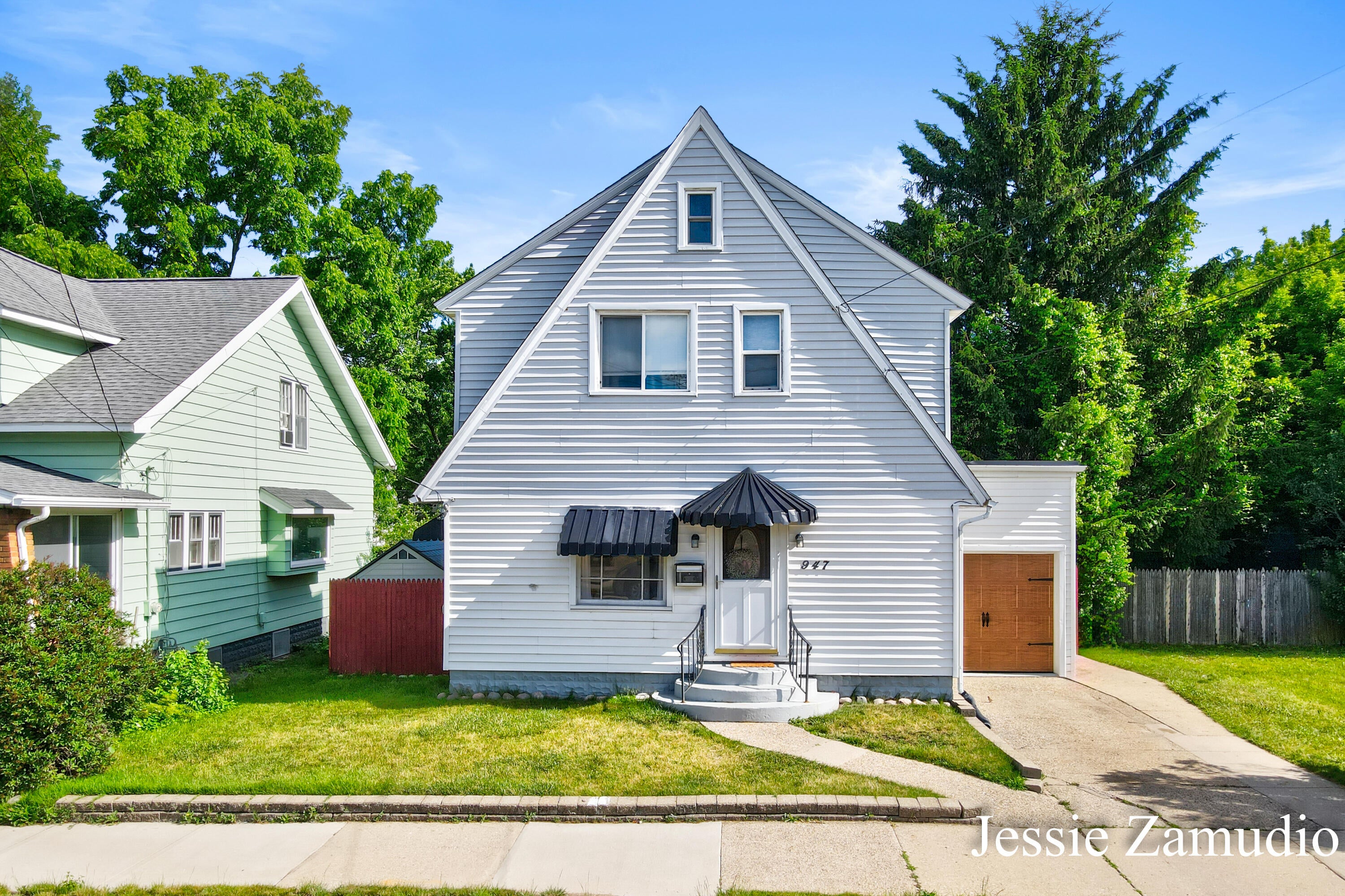 947 Lyon Street NE — photo