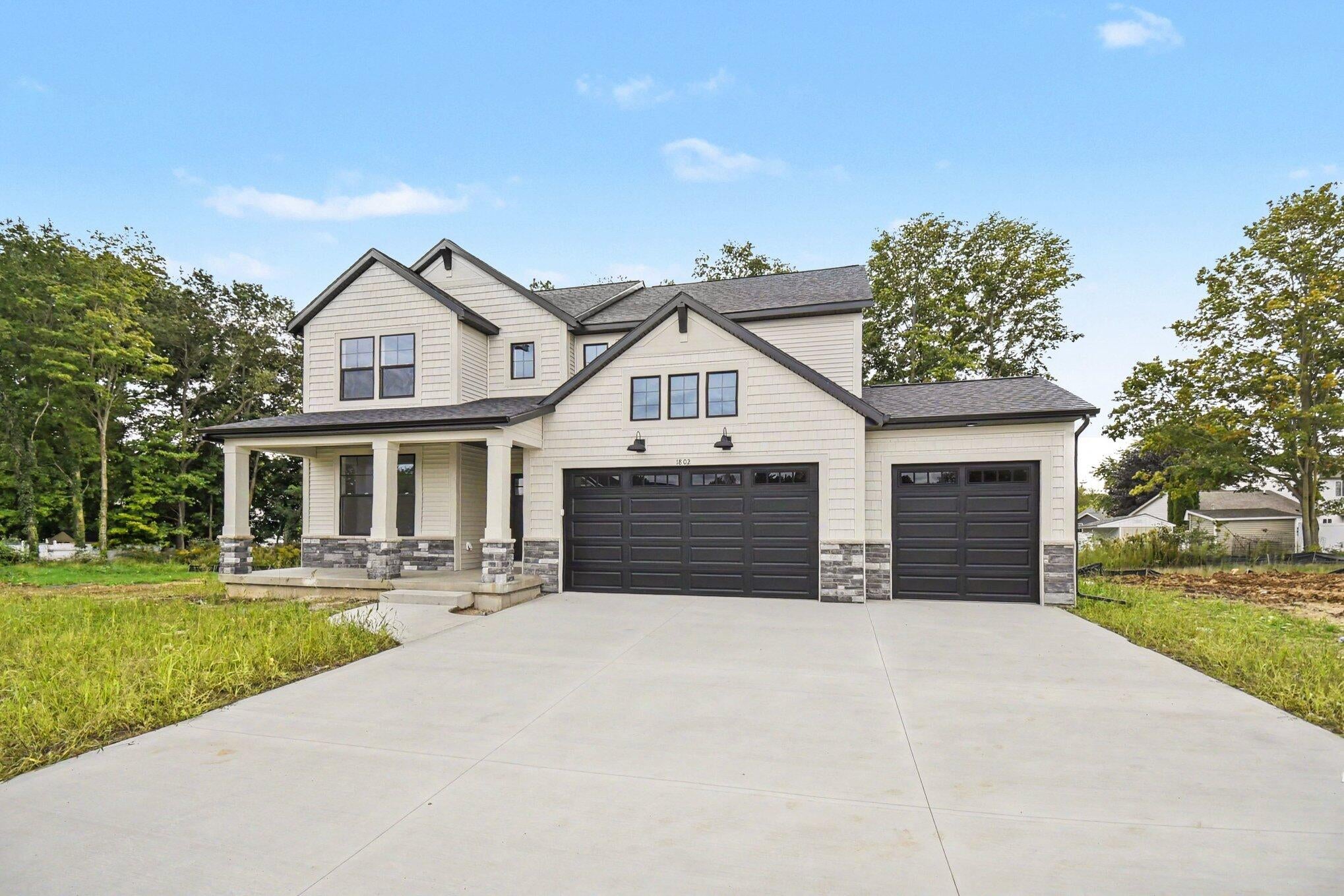 1802 Worthing Street SW — photo