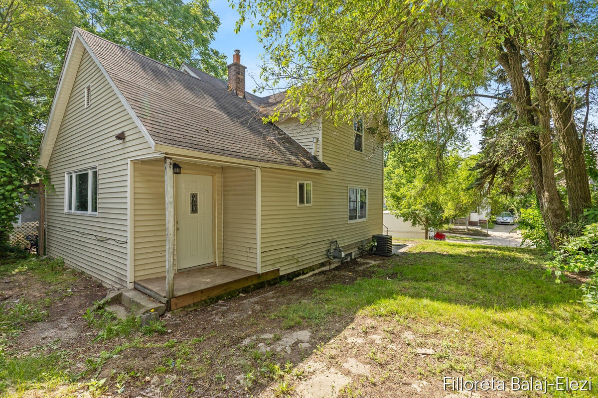 1115 Baxter Street SE — photo