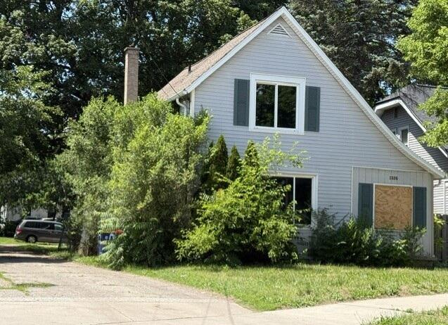 1335 Kalamazoo Avenue SE — photo