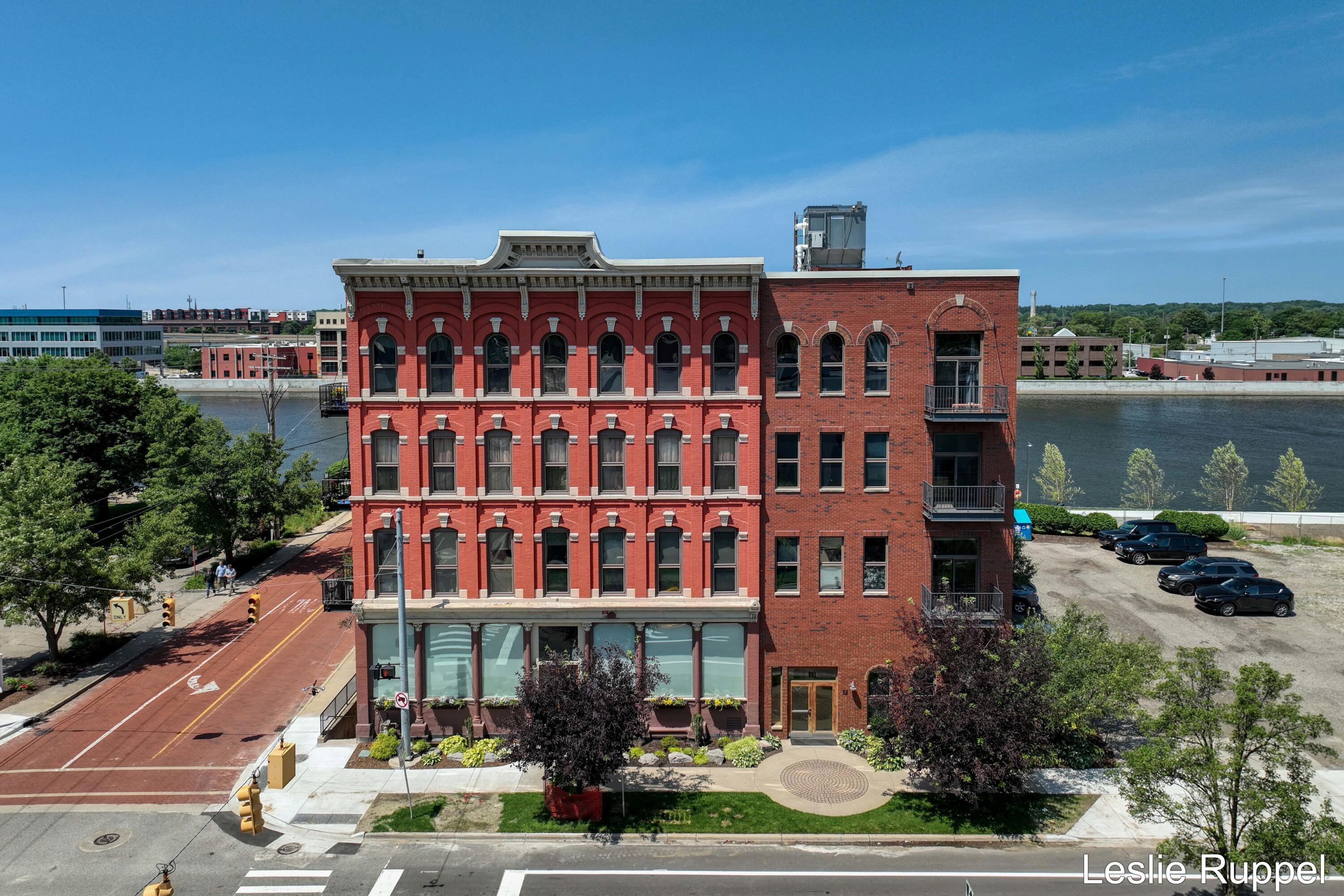 801 Monroe Avenue NW #206 — photo
