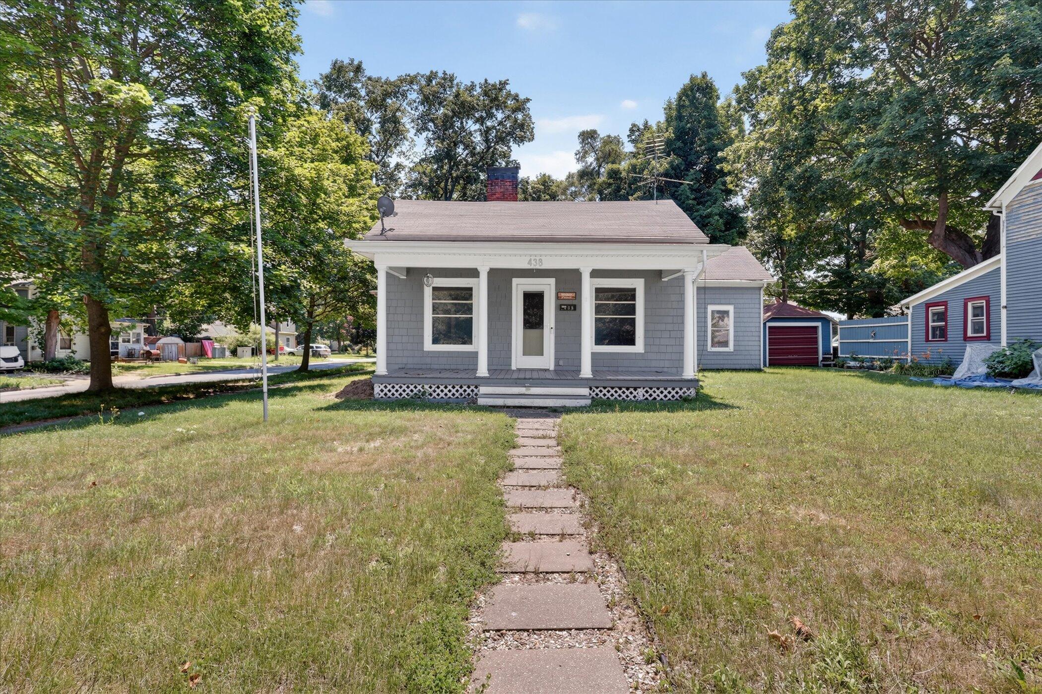 438 E Center Street — photo