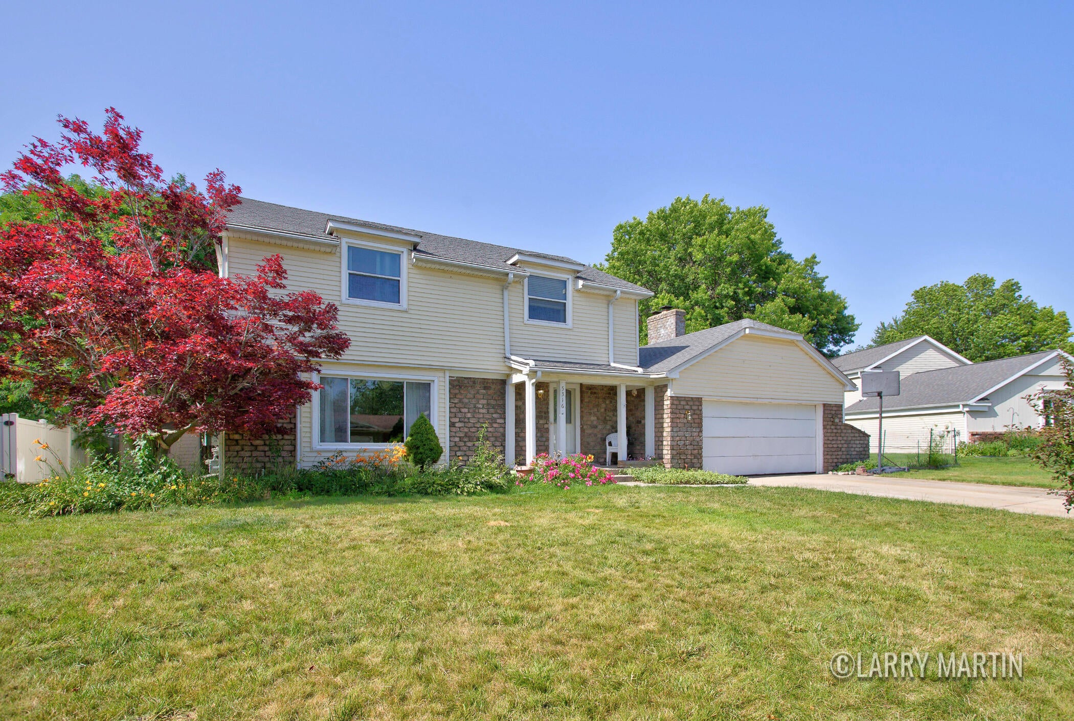 5316 Queensbury Drive SE — photo